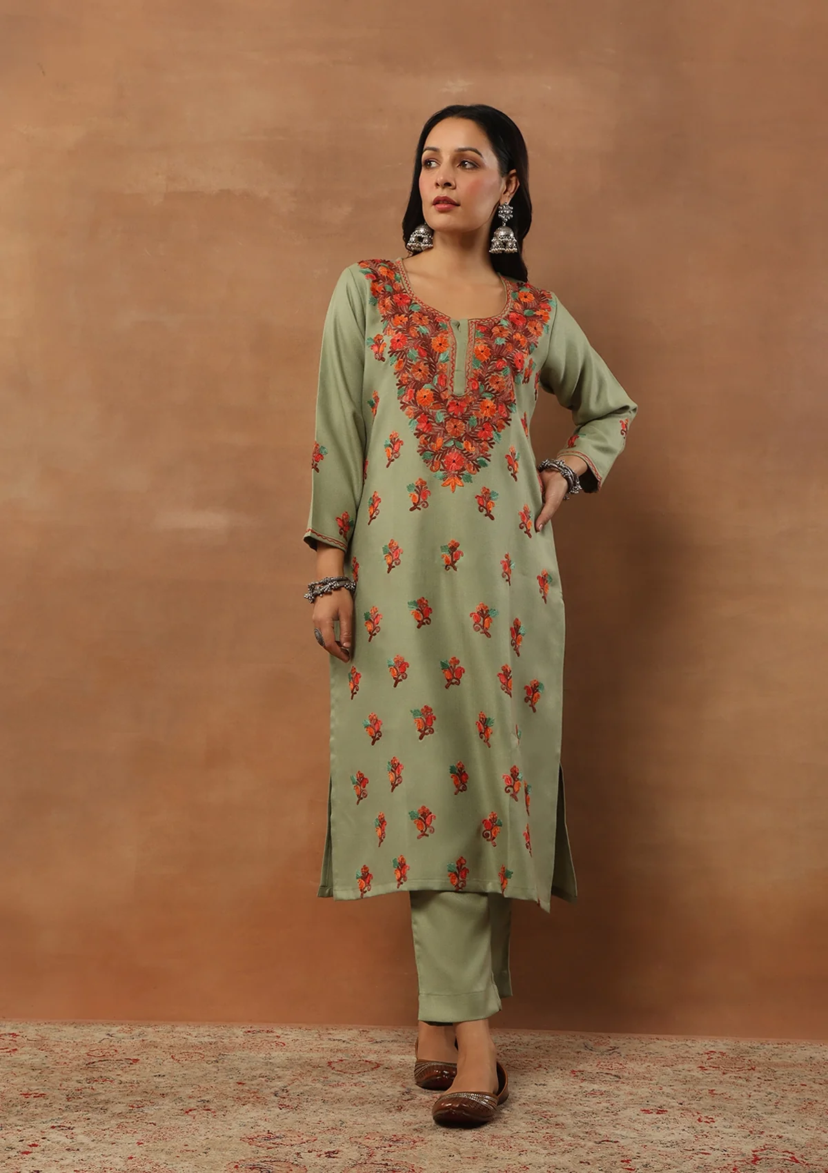 HOC Woollen Aari Embroidered Solid Women's 2 PC Long Kurta Set - Green - Healthber