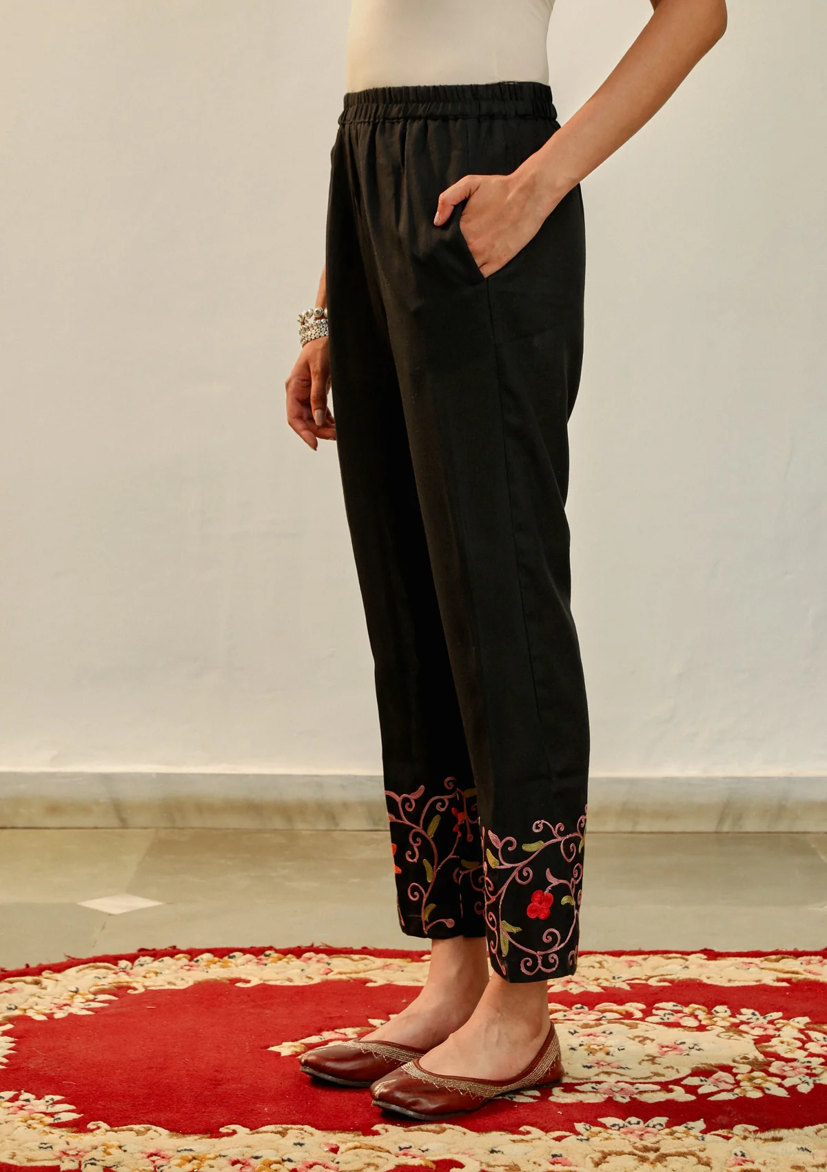 HOC Aari Embroidered Cotton Solid Women's 2PC Long Kurta Set - Black - Healthber