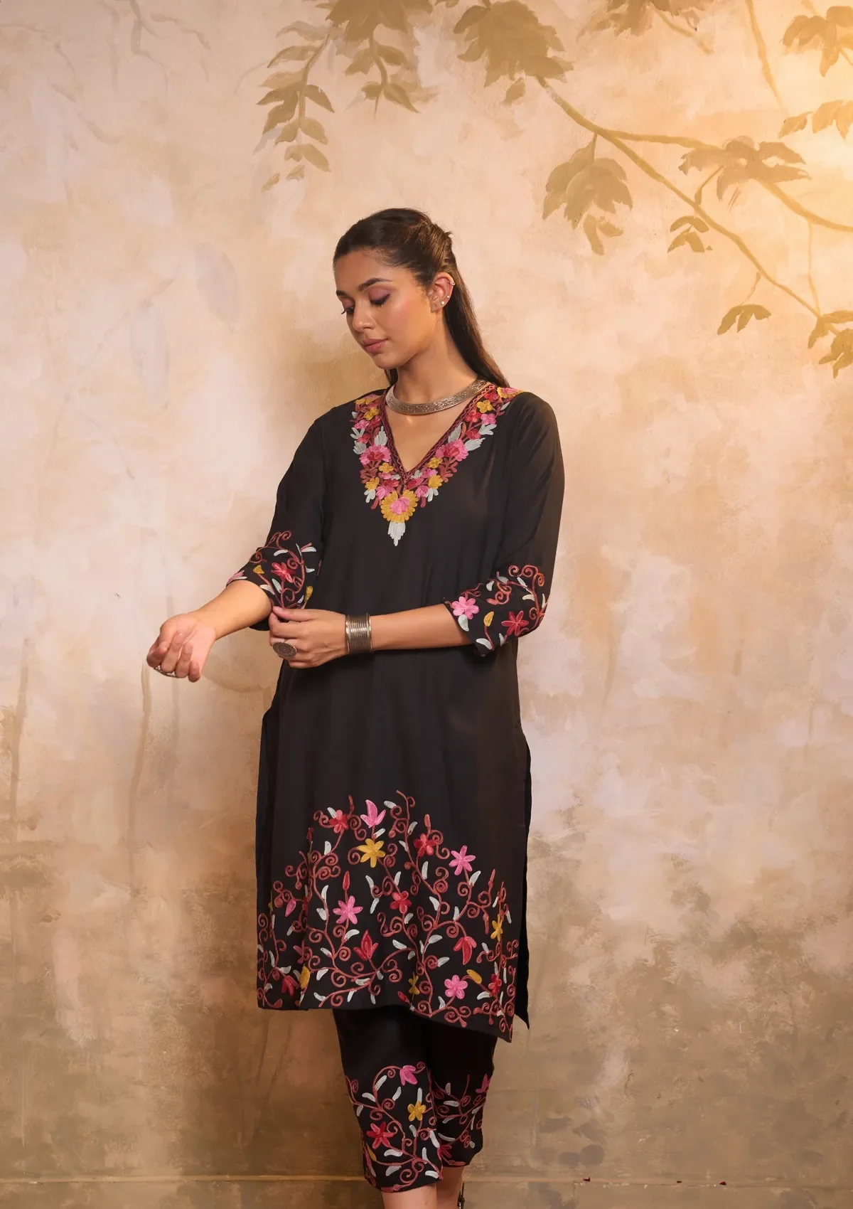 HOC Cotton Aari Embroidered Solid Women's 2 PC Long Kurta Set - Black - Healthber