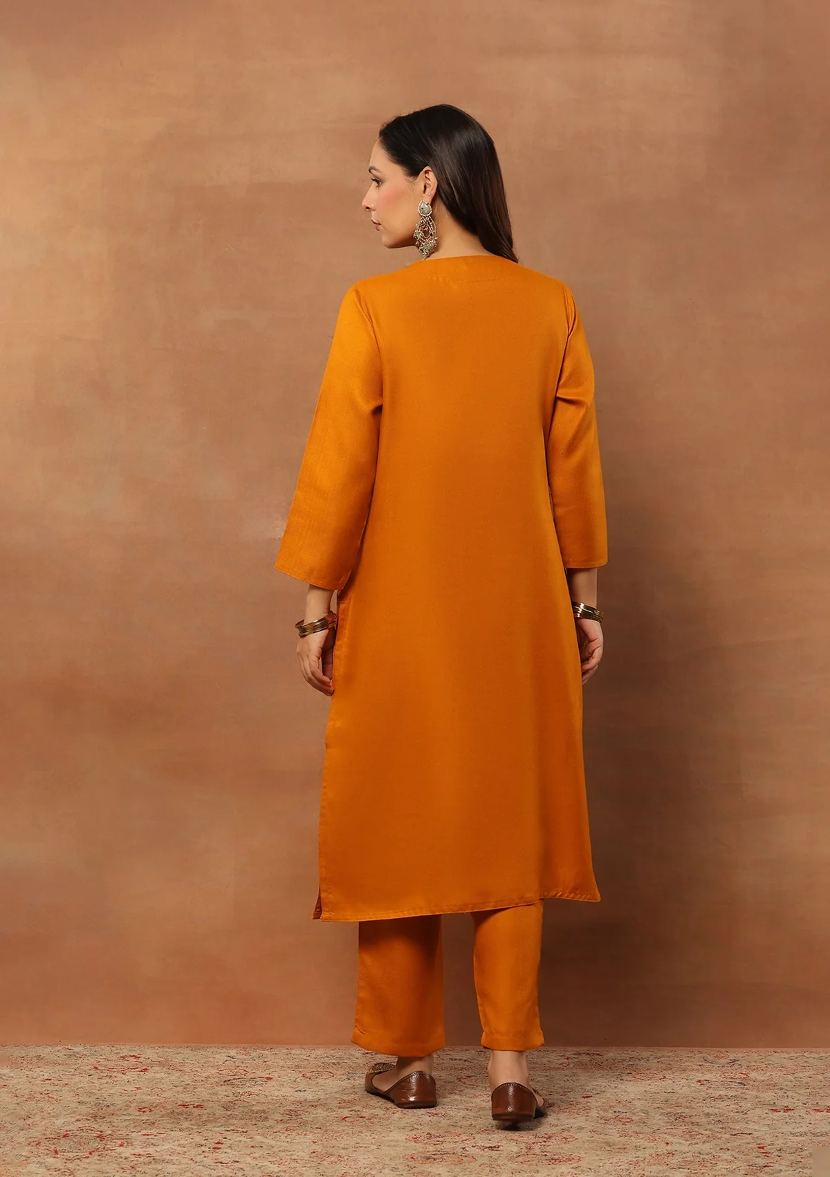 HOC Aari Woollen Straight Kurta Set with Dupatta - Healthber