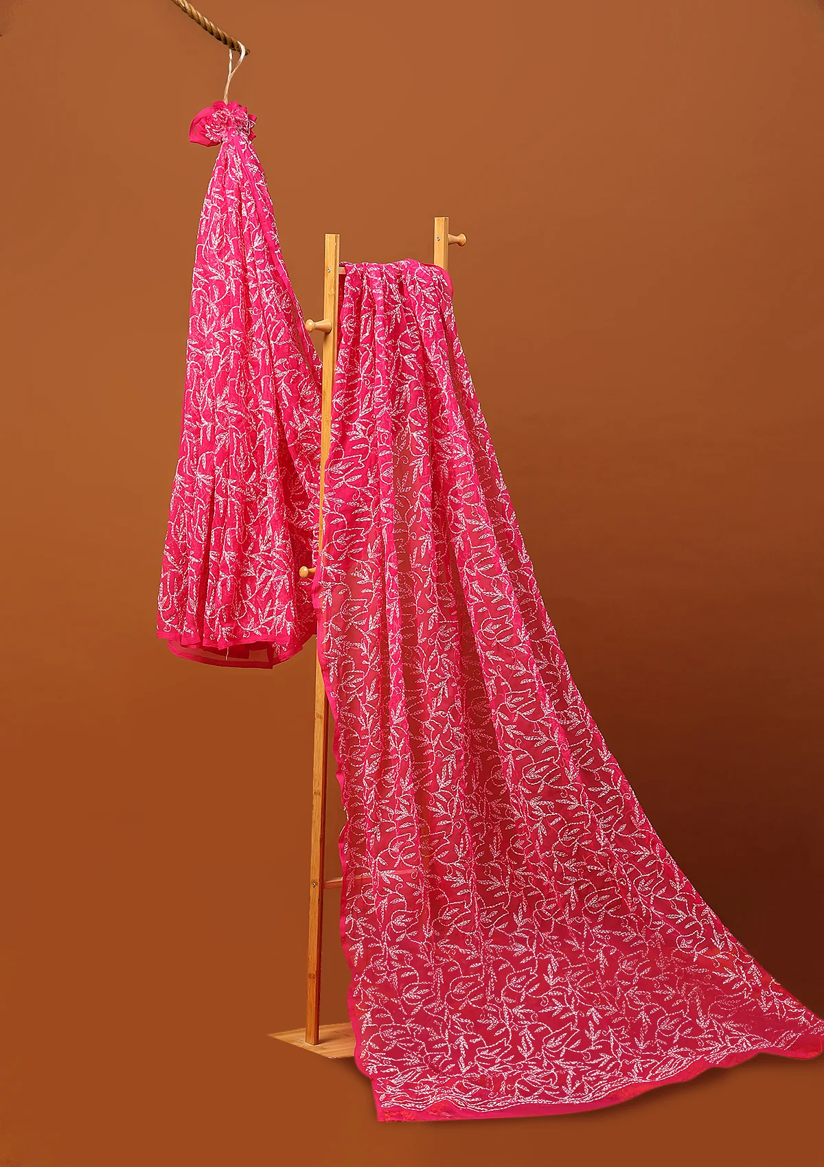 HOC Georgette Handwork Chikankari Tepchi Jaal Work Solid Women's Saree - Magenta - Healthber