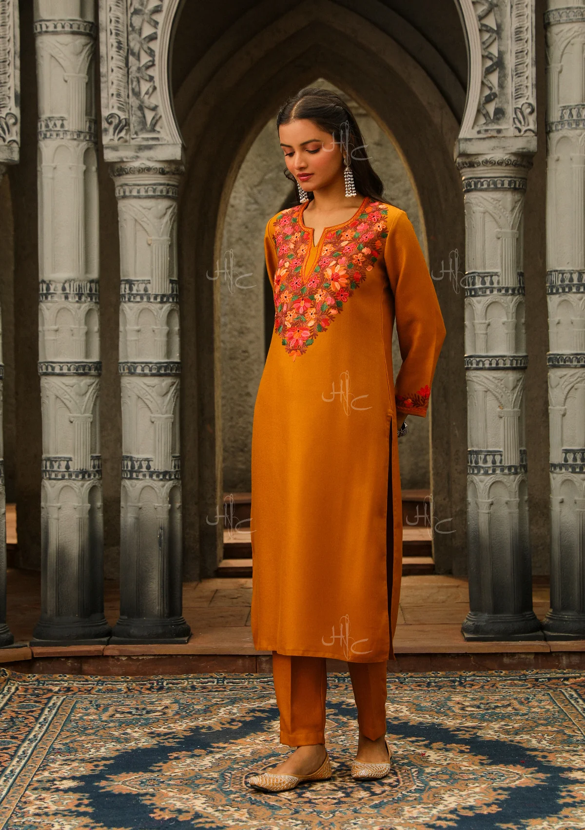 HOC Aari Woollen Straight Kurta Set- Mustard - Healthber