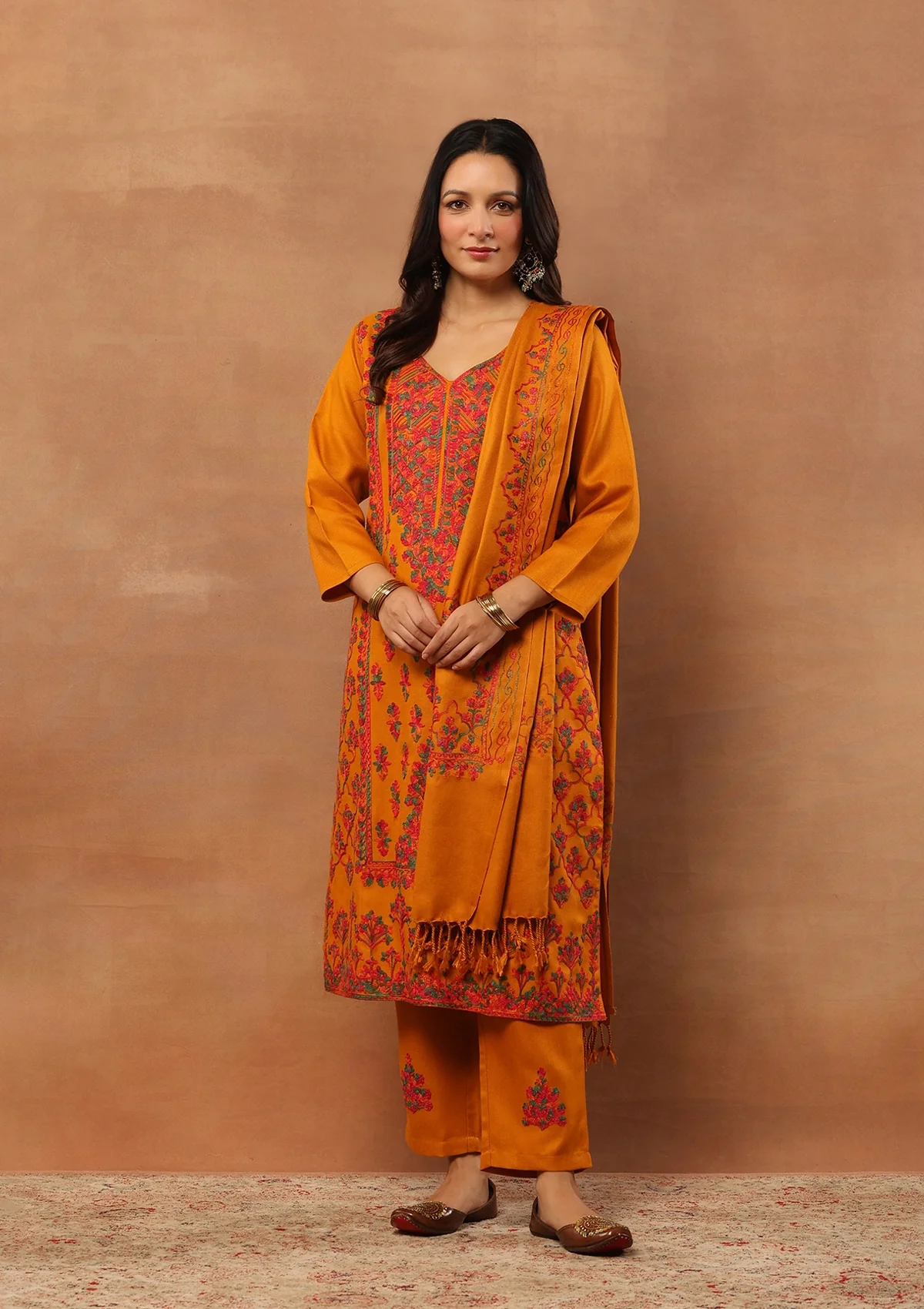 HOC Aari Woollen Straight Kurta Set with Dupatta - Healthber