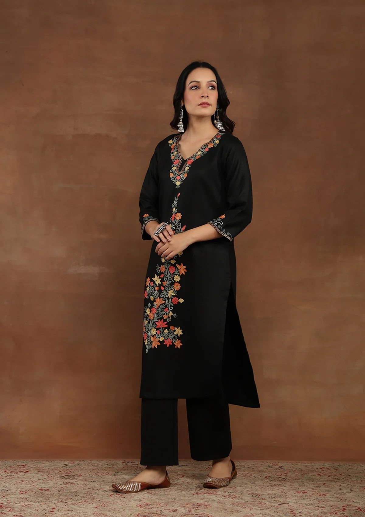 HOC Aari Woollen Straight Kurta Set - Healthber