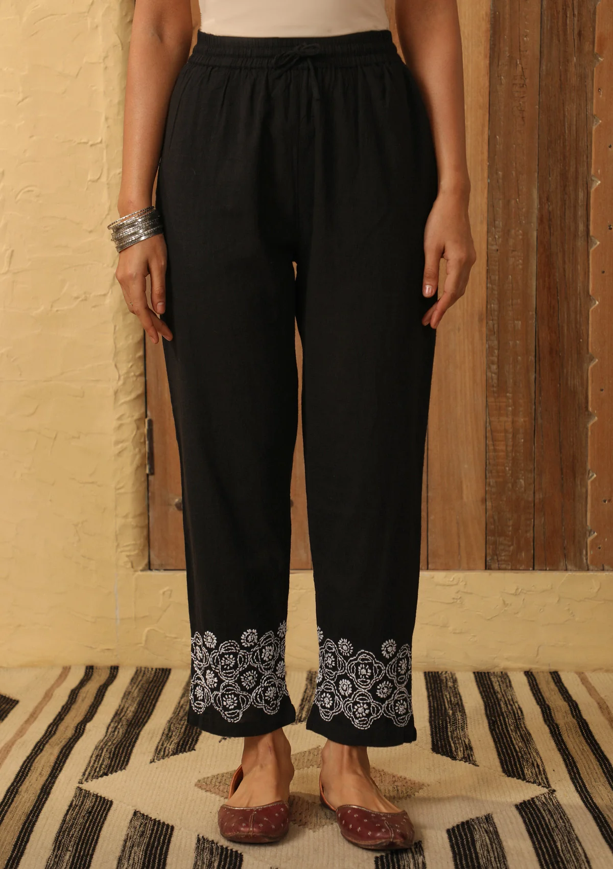 HOC Cotton Flex Embroidered Solid Women's Pants - Black - Healthber