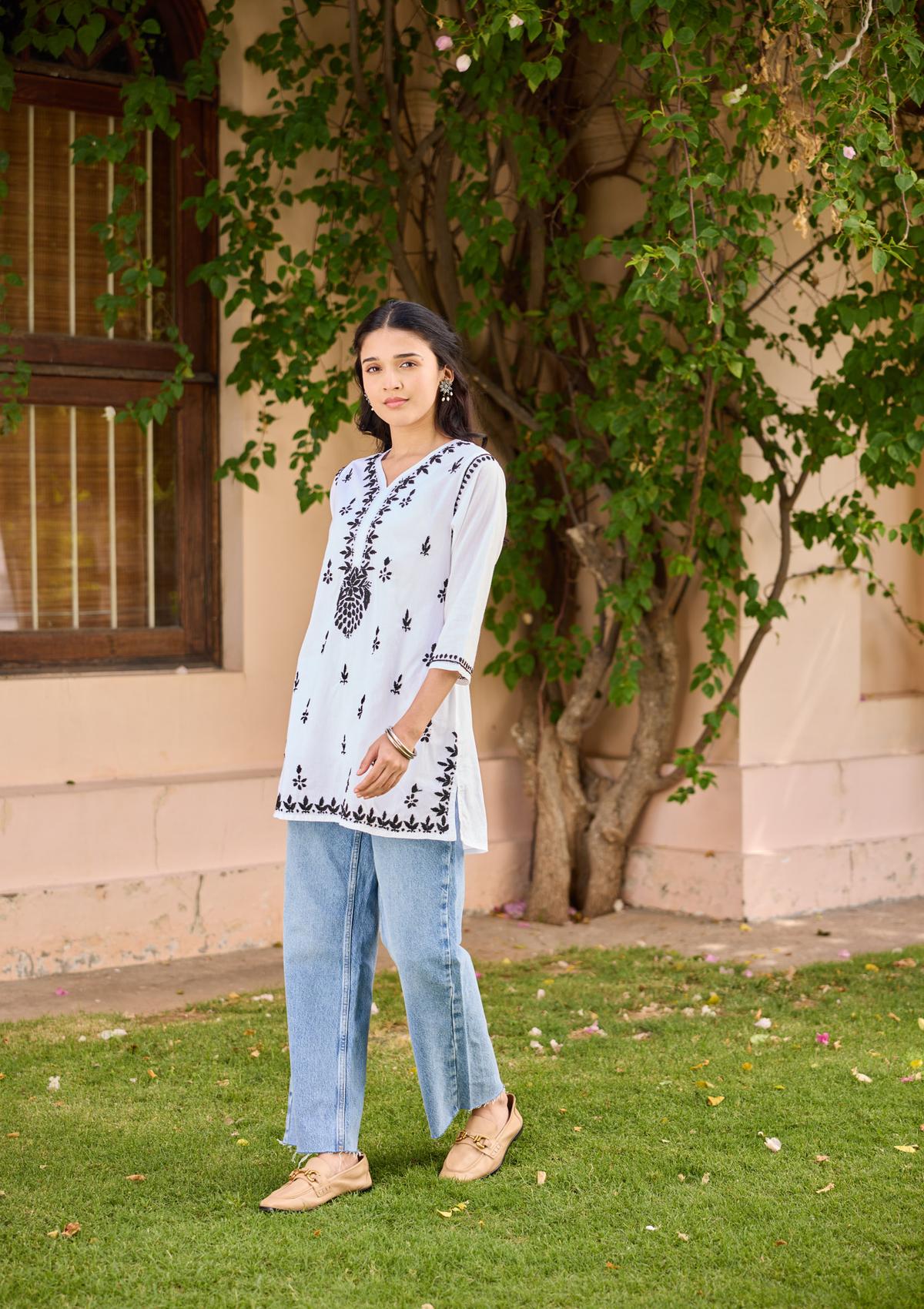 Cotton Chikankari Solid Women's Short Kurta - White - Healthber