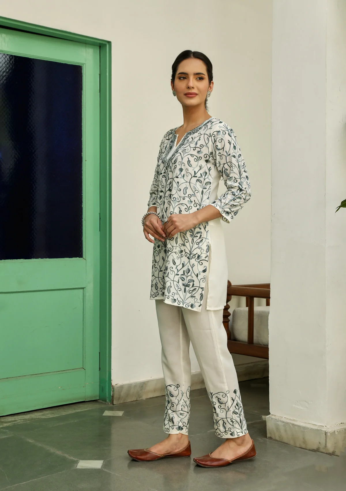 HOC Aari Embroidered Cotton Solid Women's 2 PC Co-ord Set - Off White - Healthber