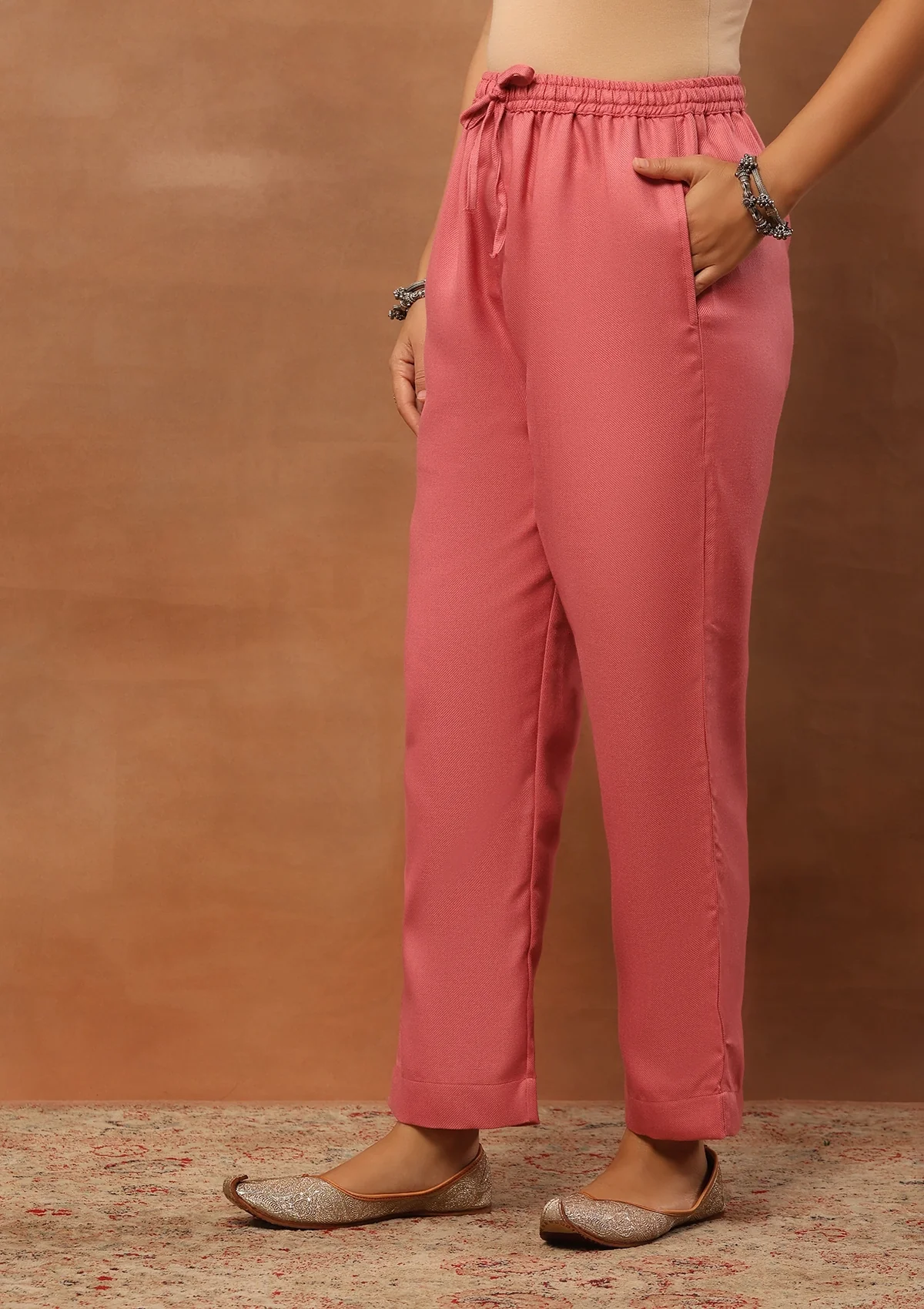 HOC Woollen Aari Embroidered Solid Women's 2 PC Short Kurta Set - Pink - Healthber