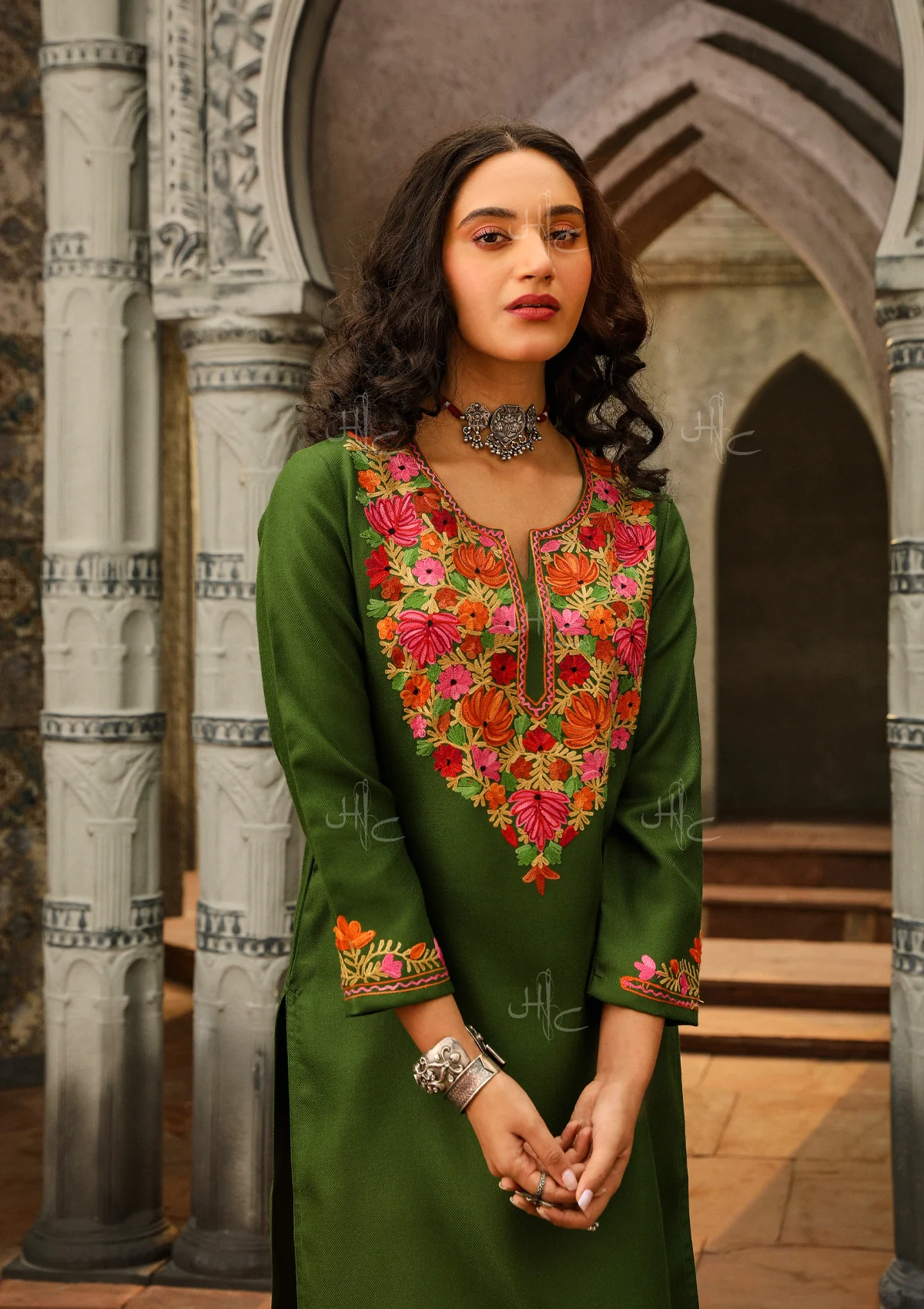 HOC Aari Woollen Straight Kurta Set- Green - Healthber