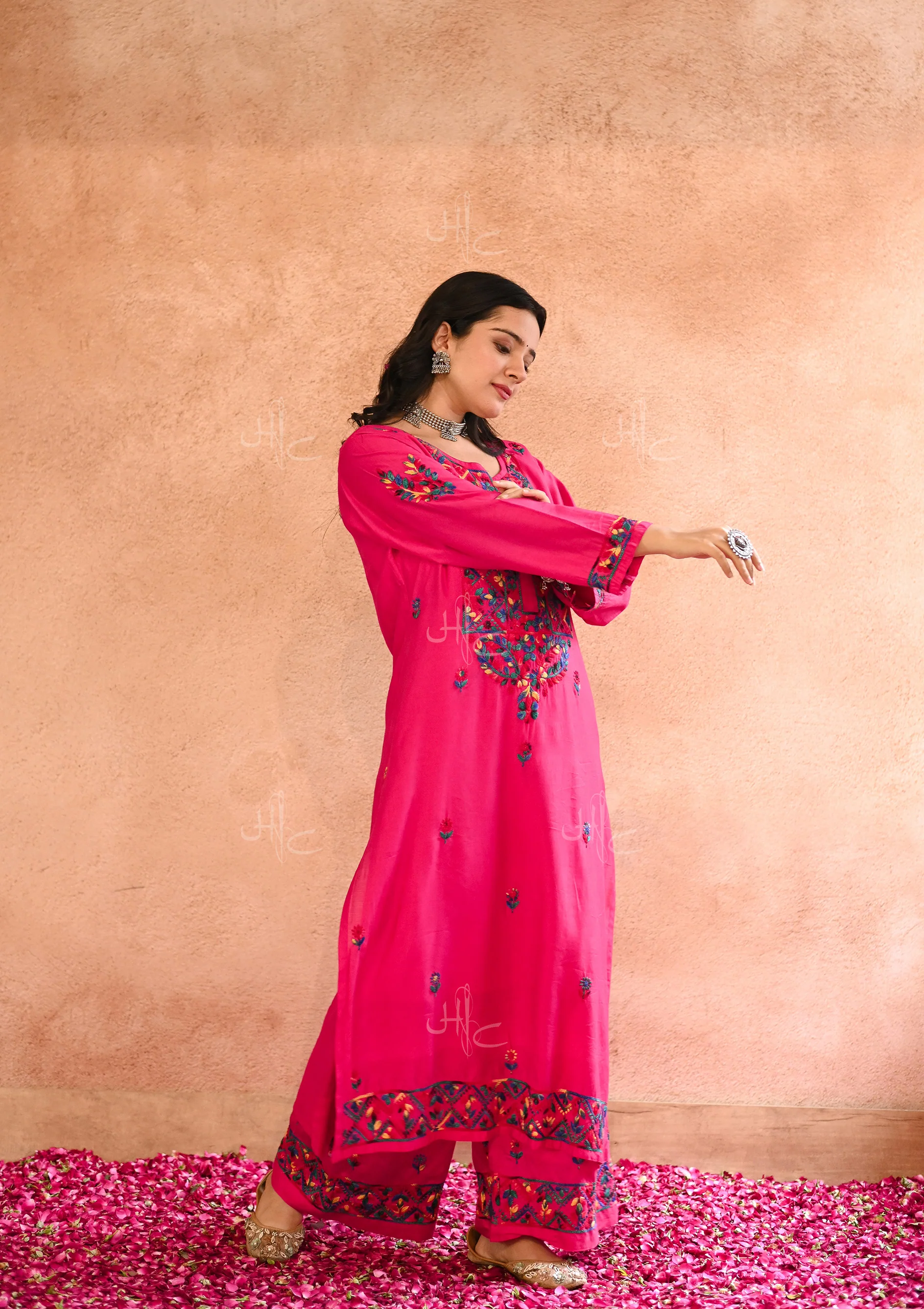 HOC Aafna Chikankari Chanderi Straight Kurta Set with Inner - Healthber