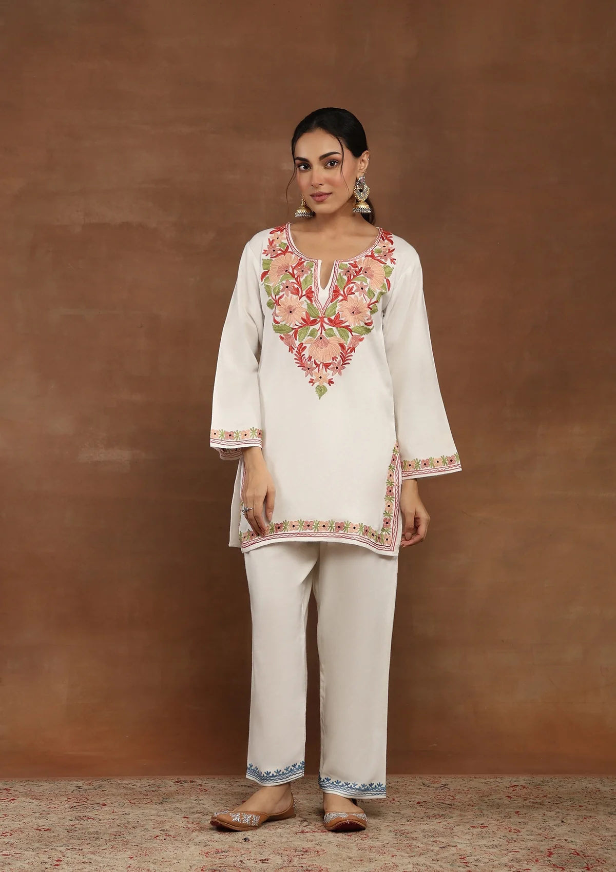 HOC Kasmira Aari Woollen Short Kurta - Healthber