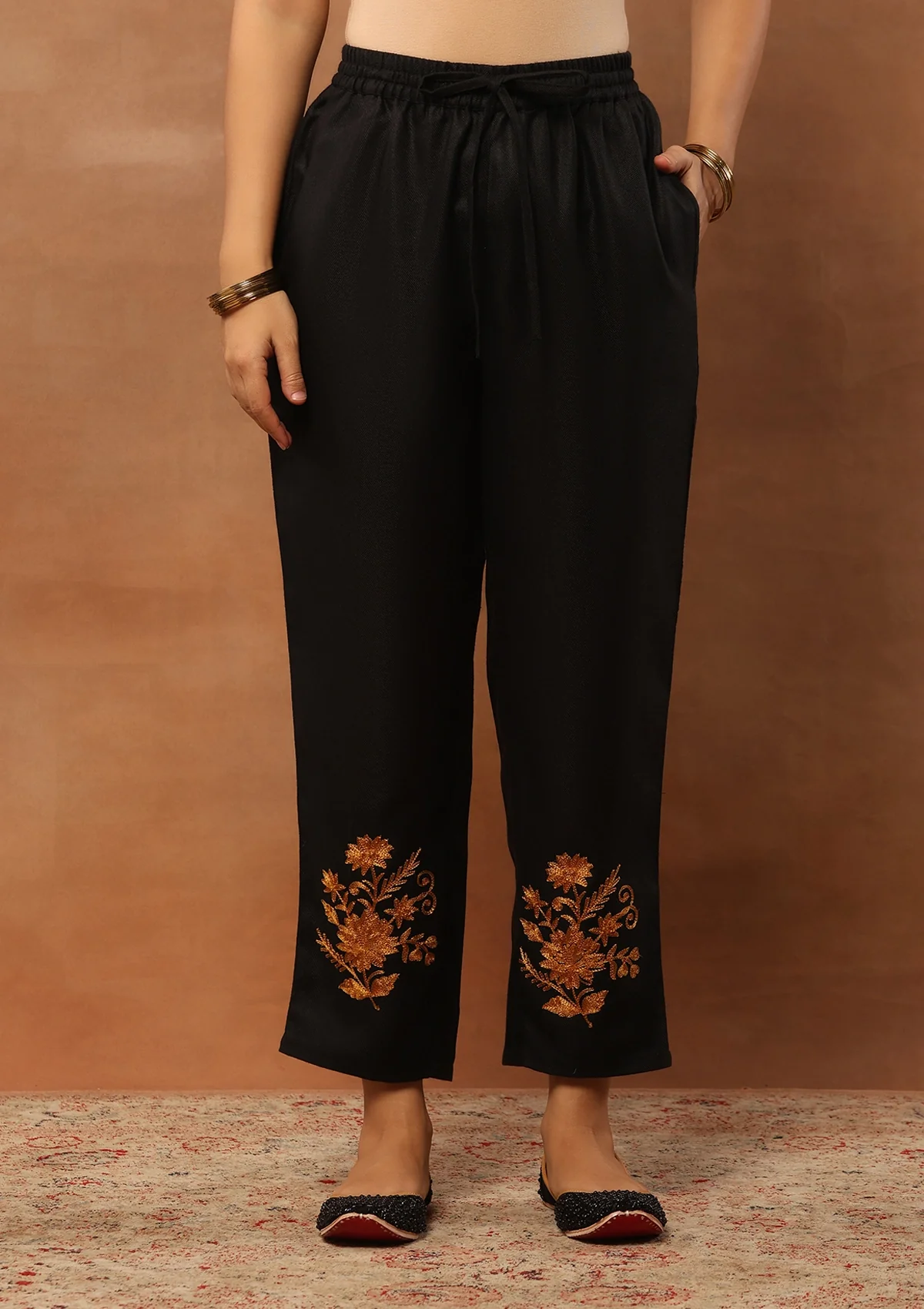 HOC Aari Woollen Straight Kurta Set with Dupatta-Black - Healthber