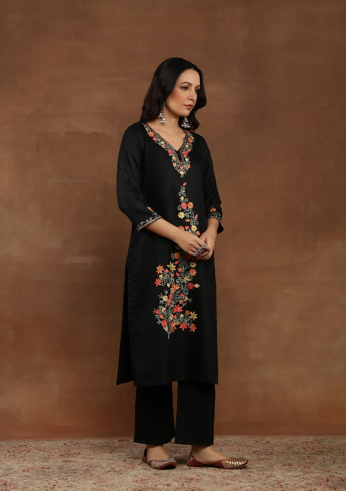 HOC Aari Woollen Straight Kurta Set - Healthber