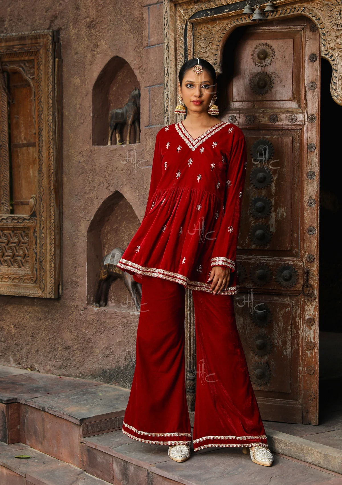 HOC Rumi Embroidered Velvet A-line Kurta Set - Healthber