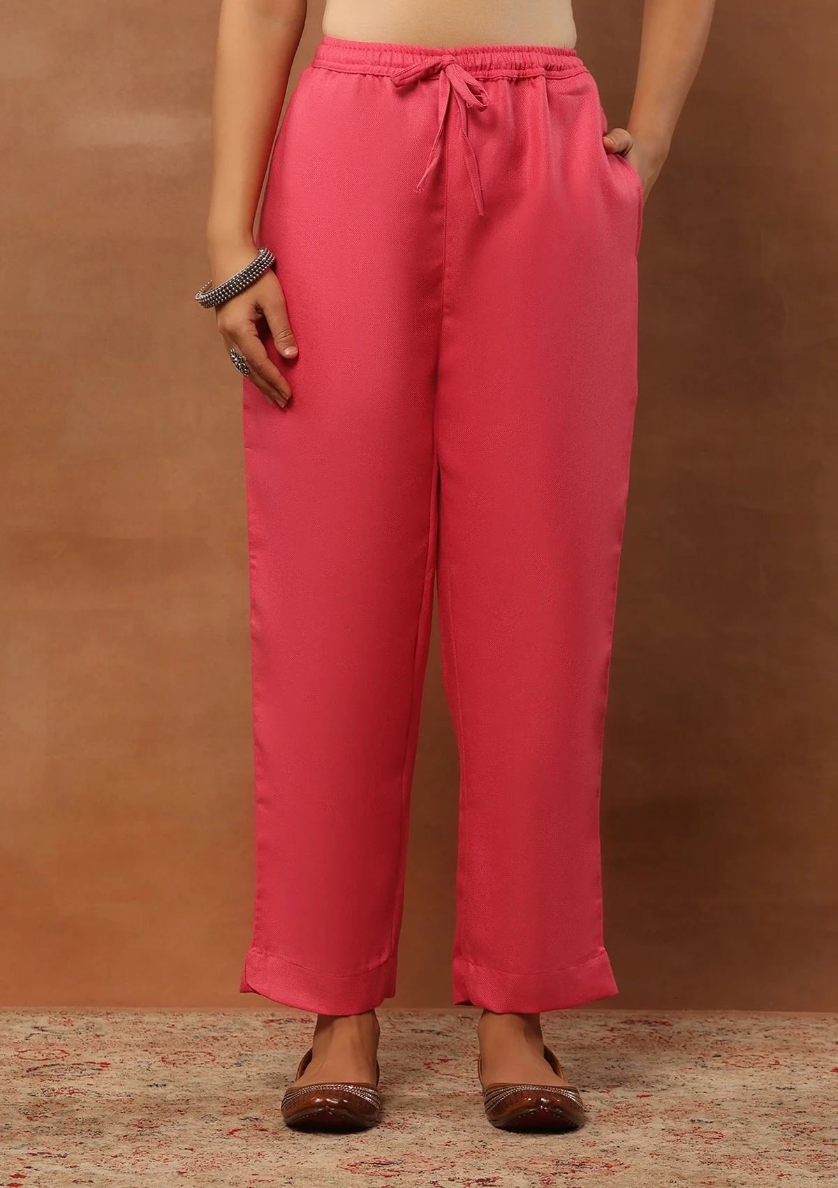 HOC Aari Woollen Straight Kurta Set with Dupatta - Healthber