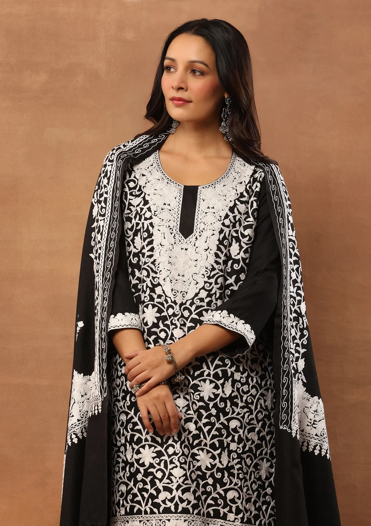 HOC Aari Woollen Straight Kurta Set with Dupatta-Black - Healthber