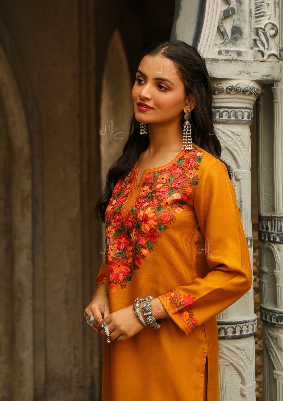 HOC Aari Woollen Straight Kurta Set- Mustard - Healthber