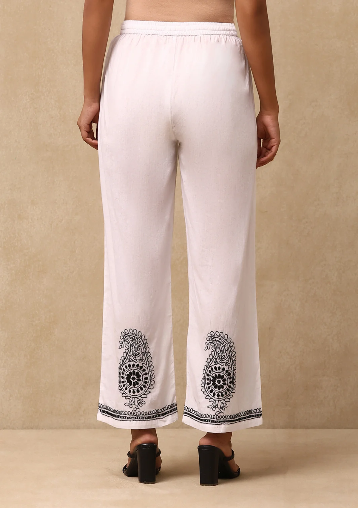 HOC Irha Chikankari Cotton Straight Kurta Set - Healthber