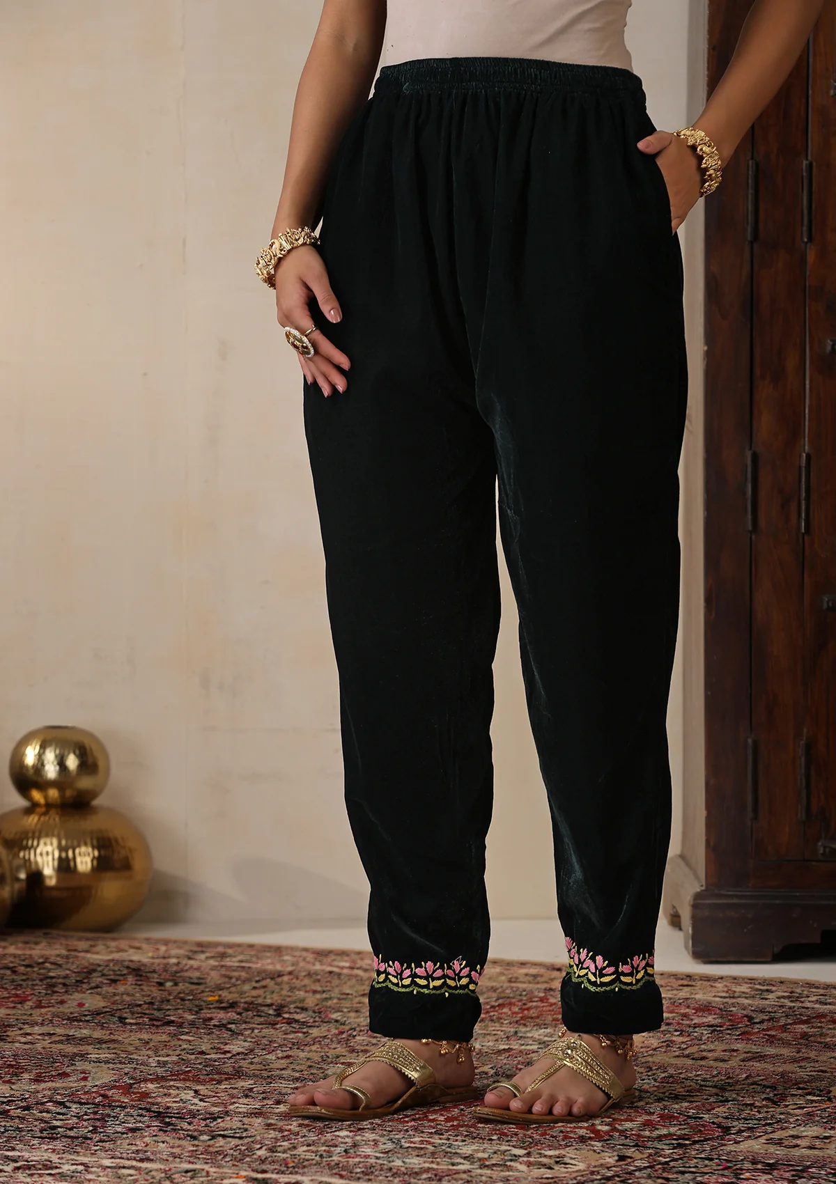 HOC Velvet Chikankari Solid Women's 2 PC Short Kurta Set - Black - Healthber