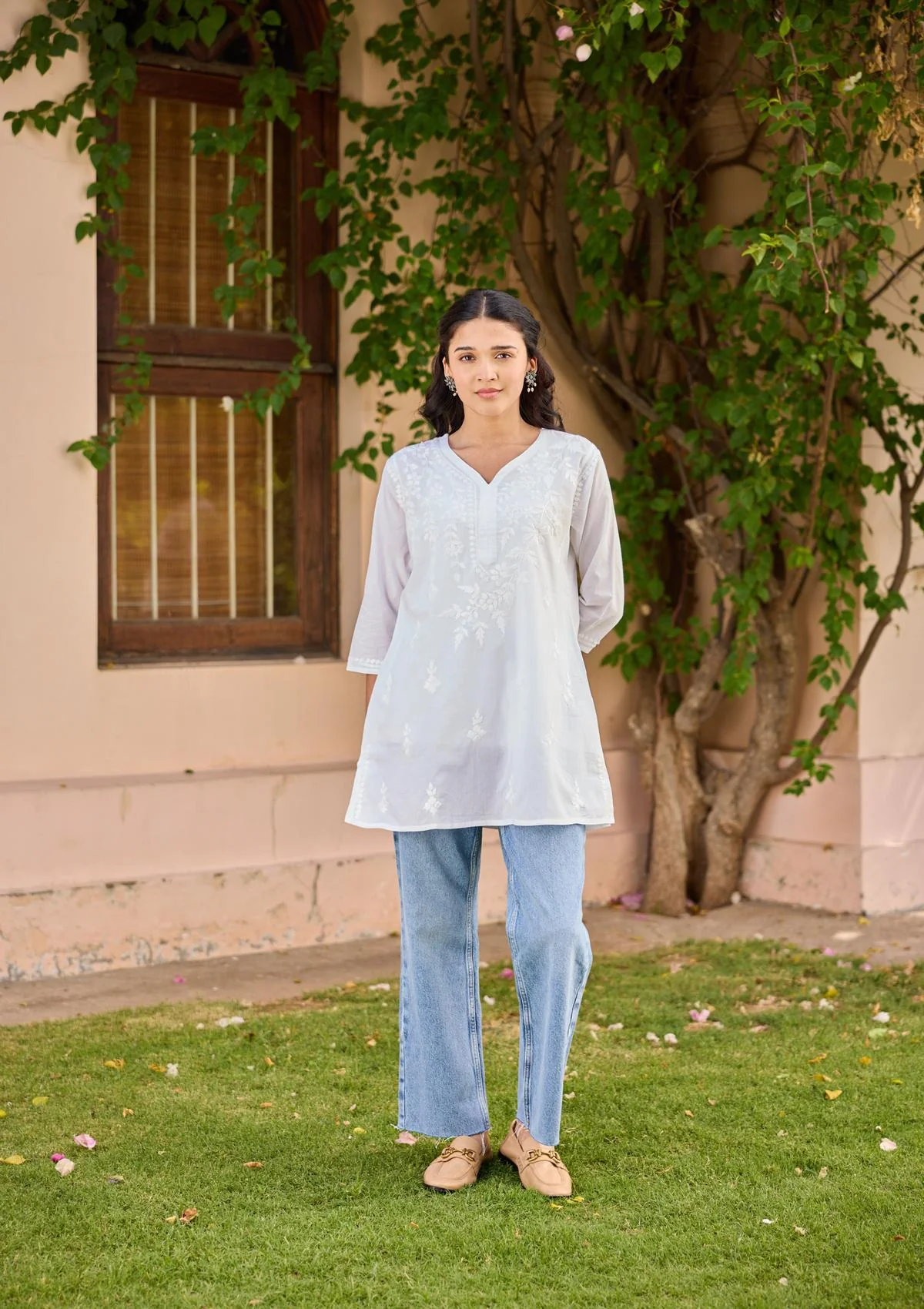 Cotton Chikankari Solid Women's Short Kurta - White - Healthber