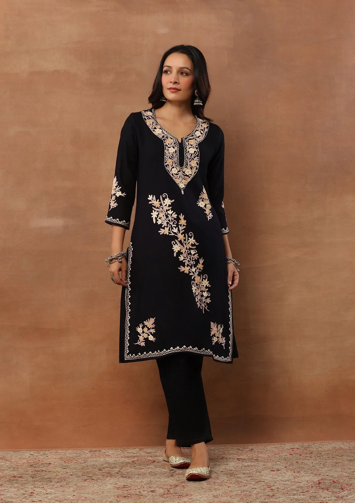 HOC Aari Embroidered Woollen Solid Women's Long Kurta - Black - Healthber