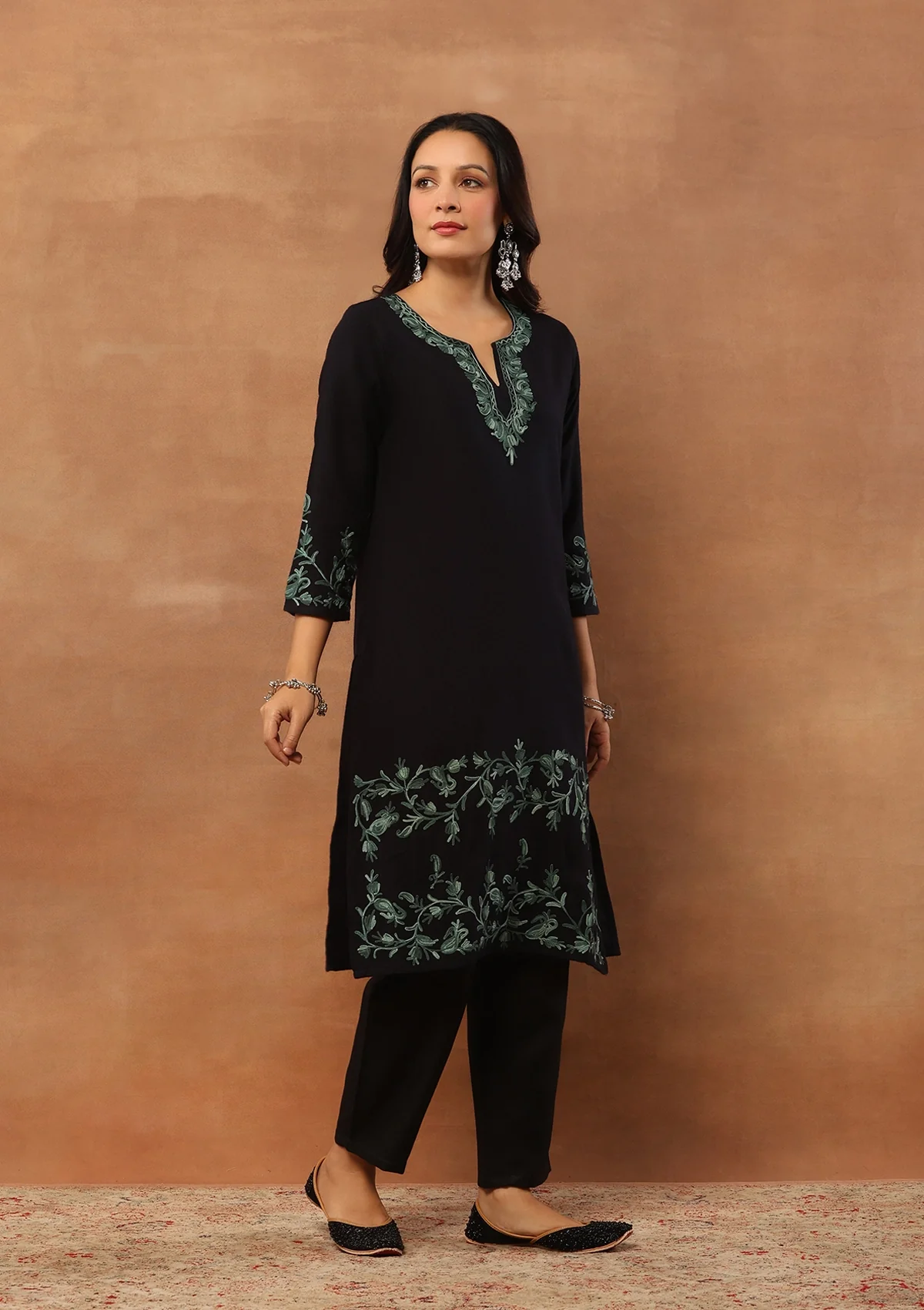 HOC Aari Embroidered Woollen Solid Women's Long Kurta - Black - Healthber