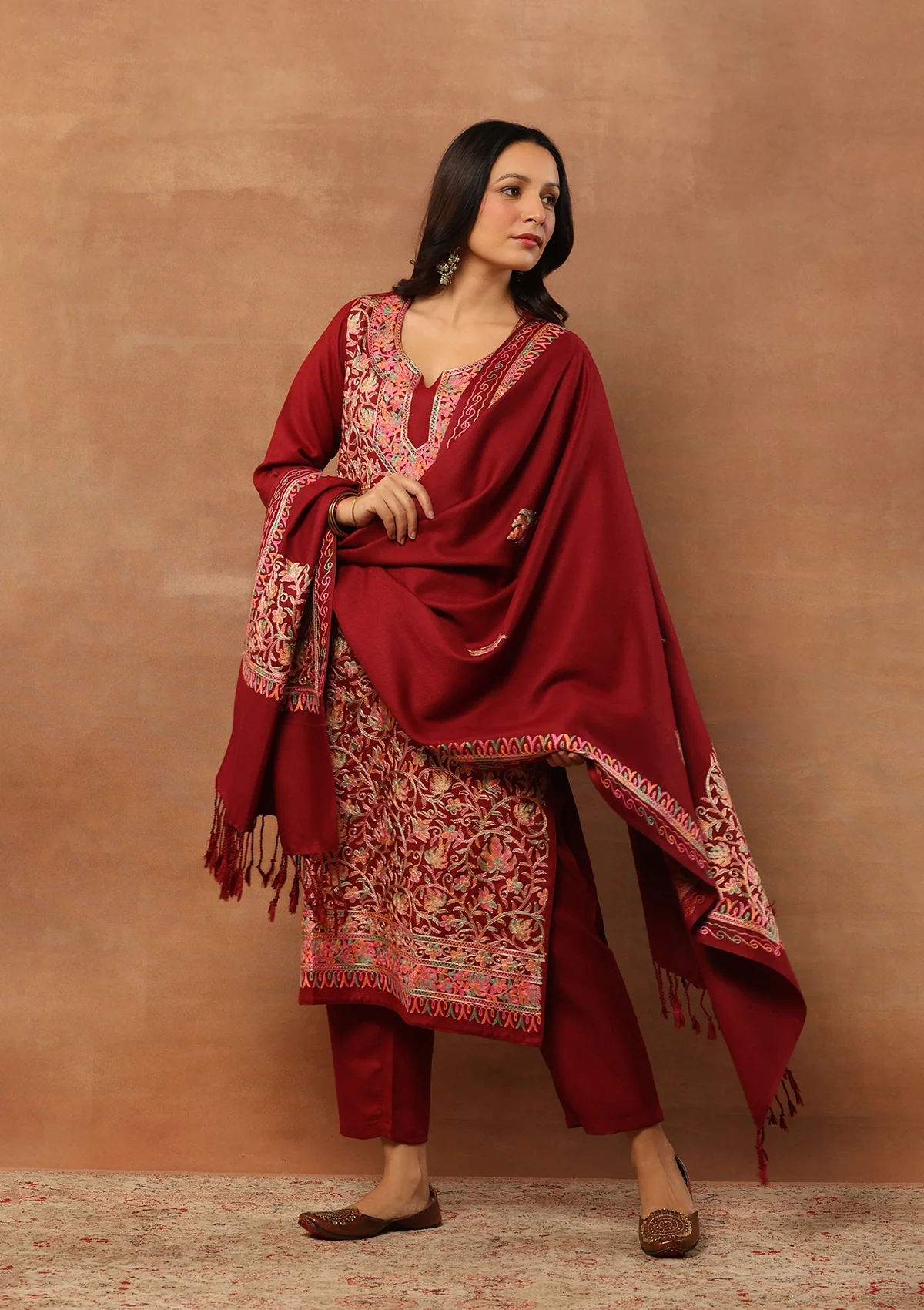 HOC Aari Woollen Straight Kurta Set with Dupatta-Maroon - Healthber