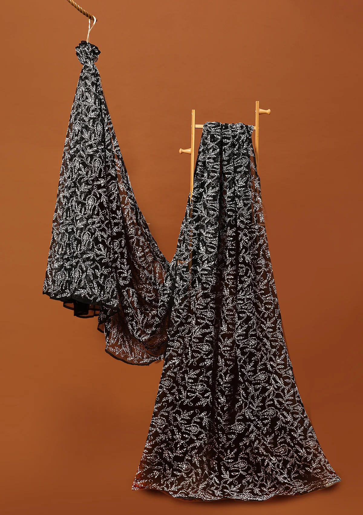 HOC Georgette Handwork Chikankari Tepchi Jaal Work Solid Women's Saree - Black - Healthber