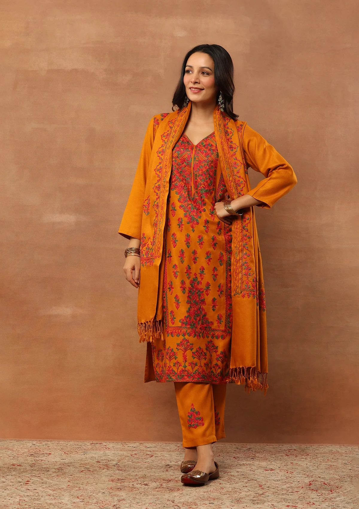 HOC Aari Woollen Straight Kurta Set with Dupatta - Healthber