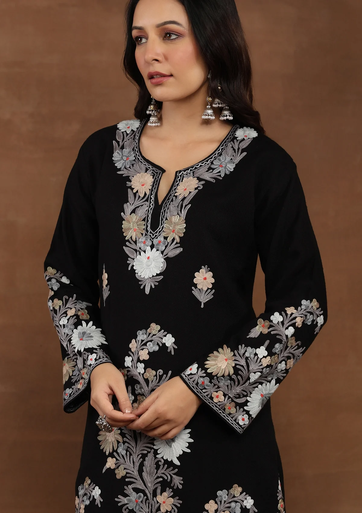 HOC Kasmira Aari Woollen Straight Kurta - Healthber