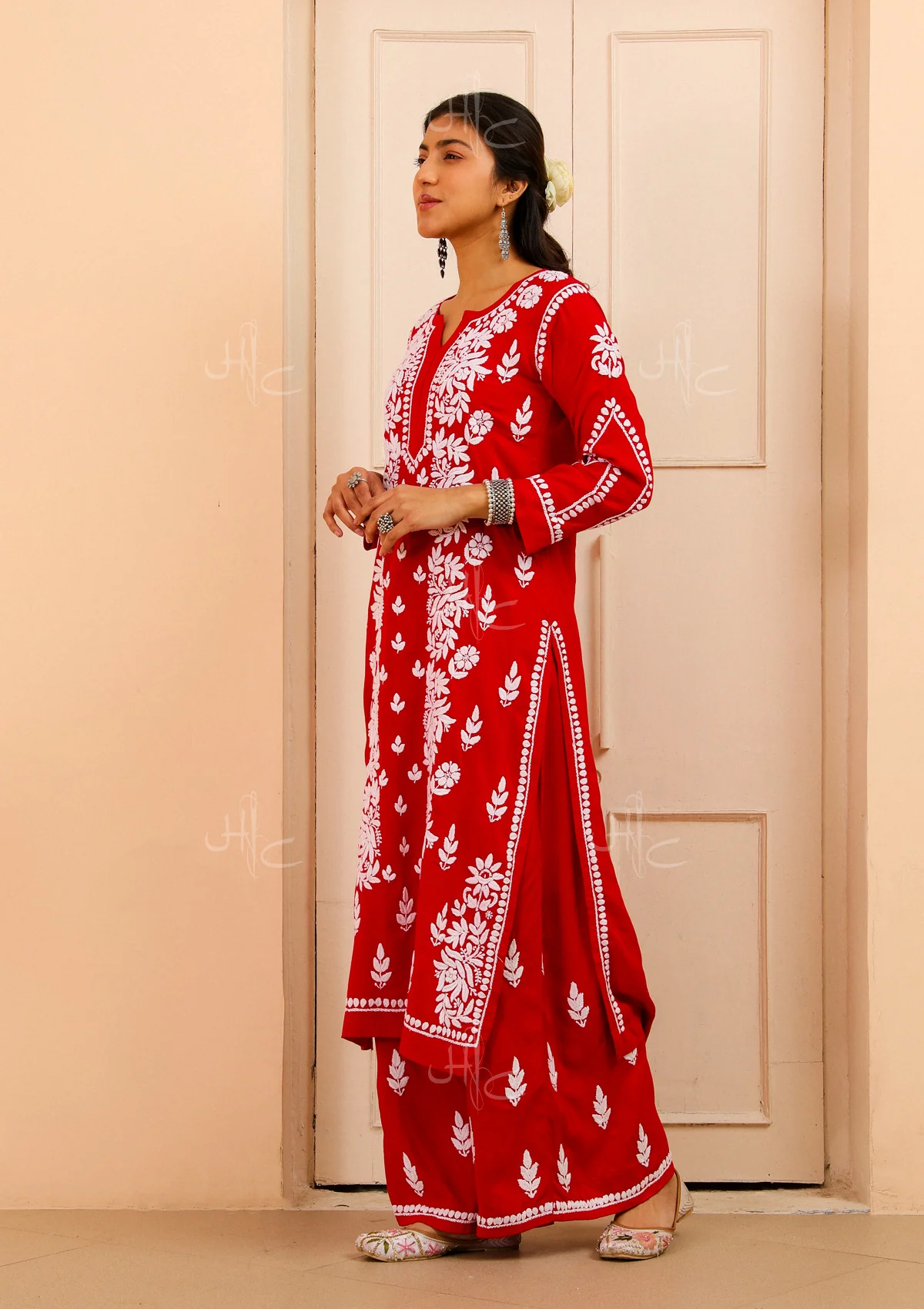 HOC Modal Chikankari Solid Women's Kurta Set - Red - Healthber