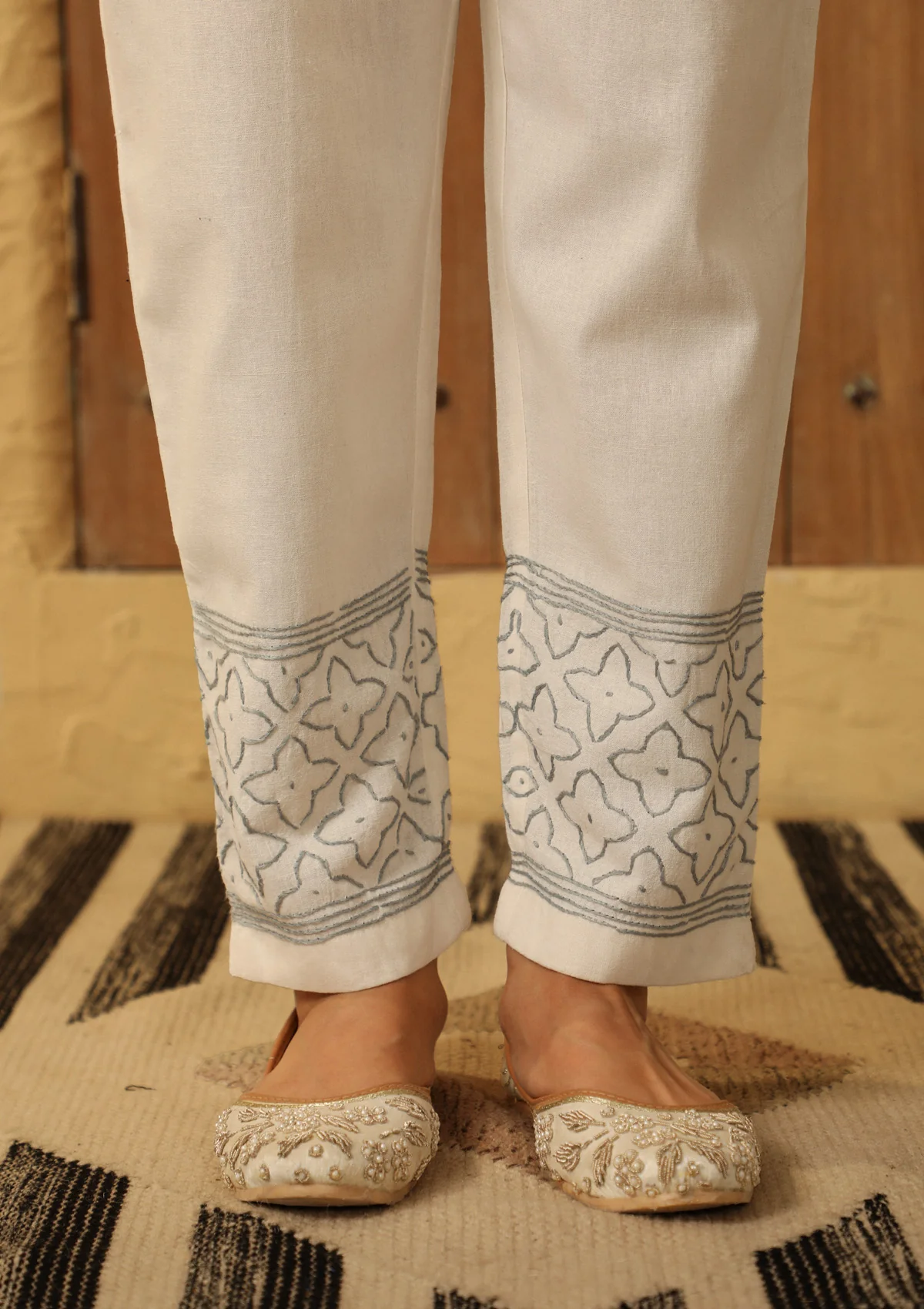 HOC Cotton Loom Embroidered Solid Women's Pants - Off-White - Healthber