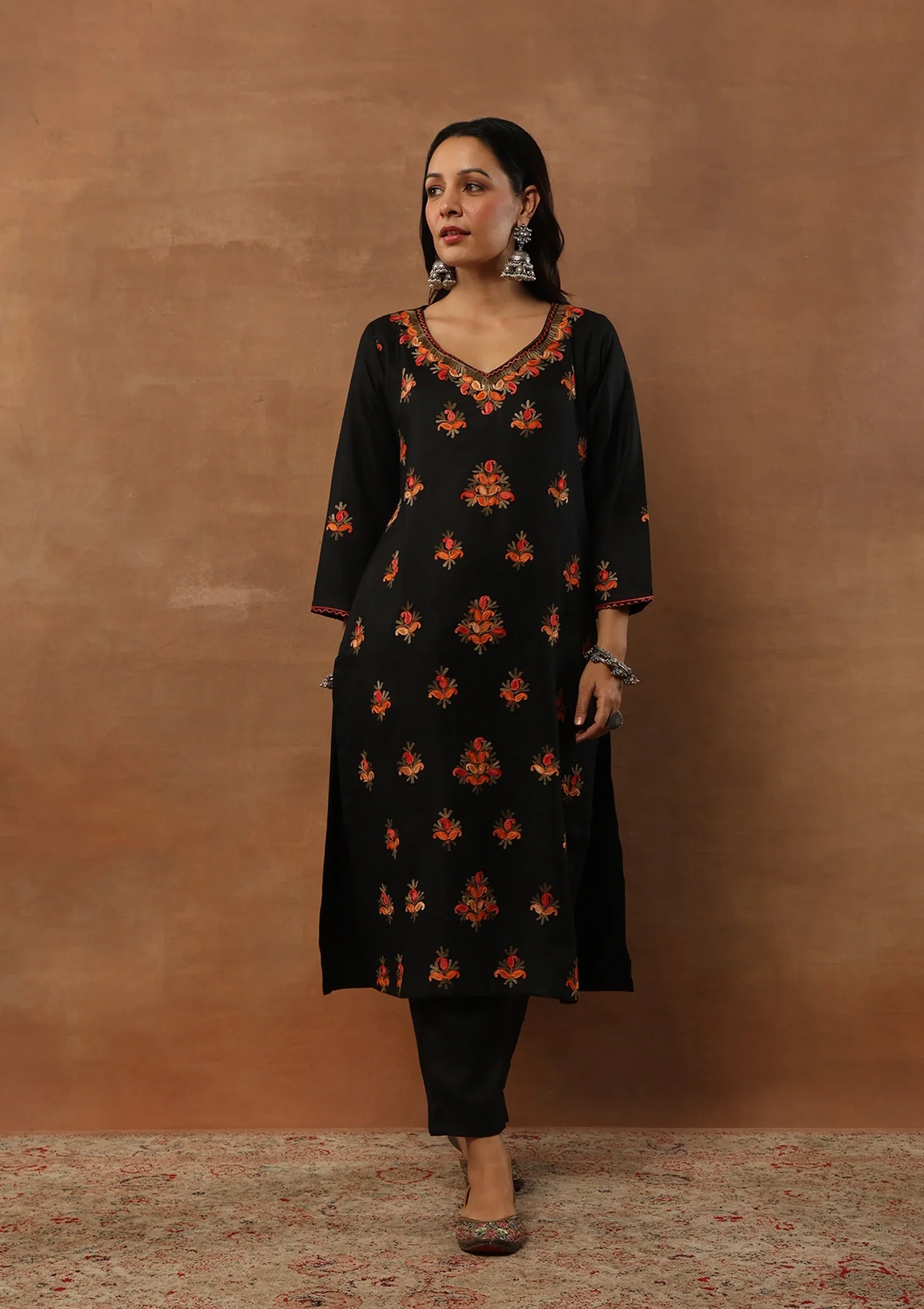 HOC Woollen Aari Embroidered Solid Women's 2 PC Long Kurta Set - Black - Healthber