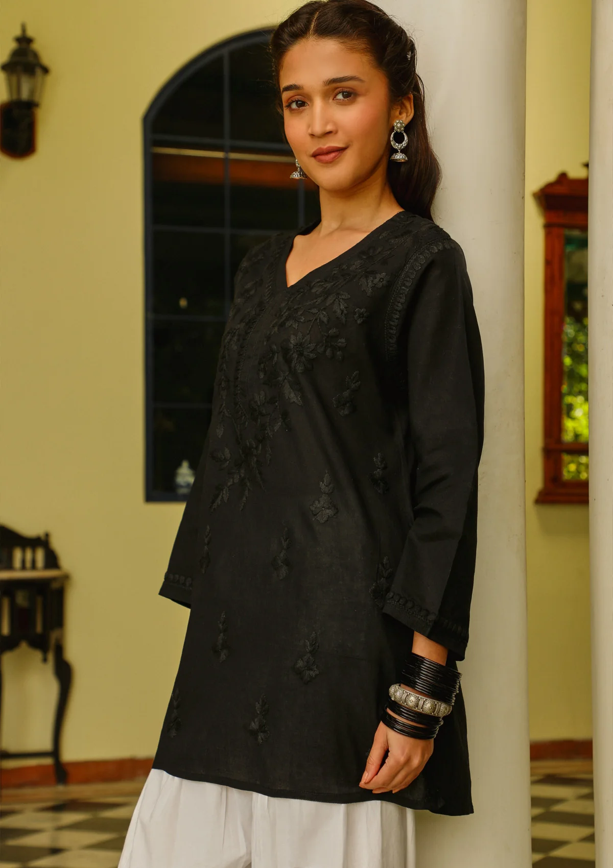 HOC Cotton Chikankari Solid Women's Short Kurta - Black - Healthber