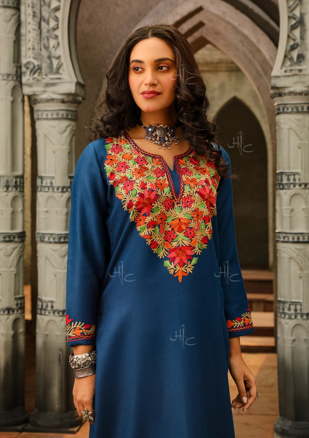 HOC Aari Woollen Straight Kurta Set- Blue - Healthber