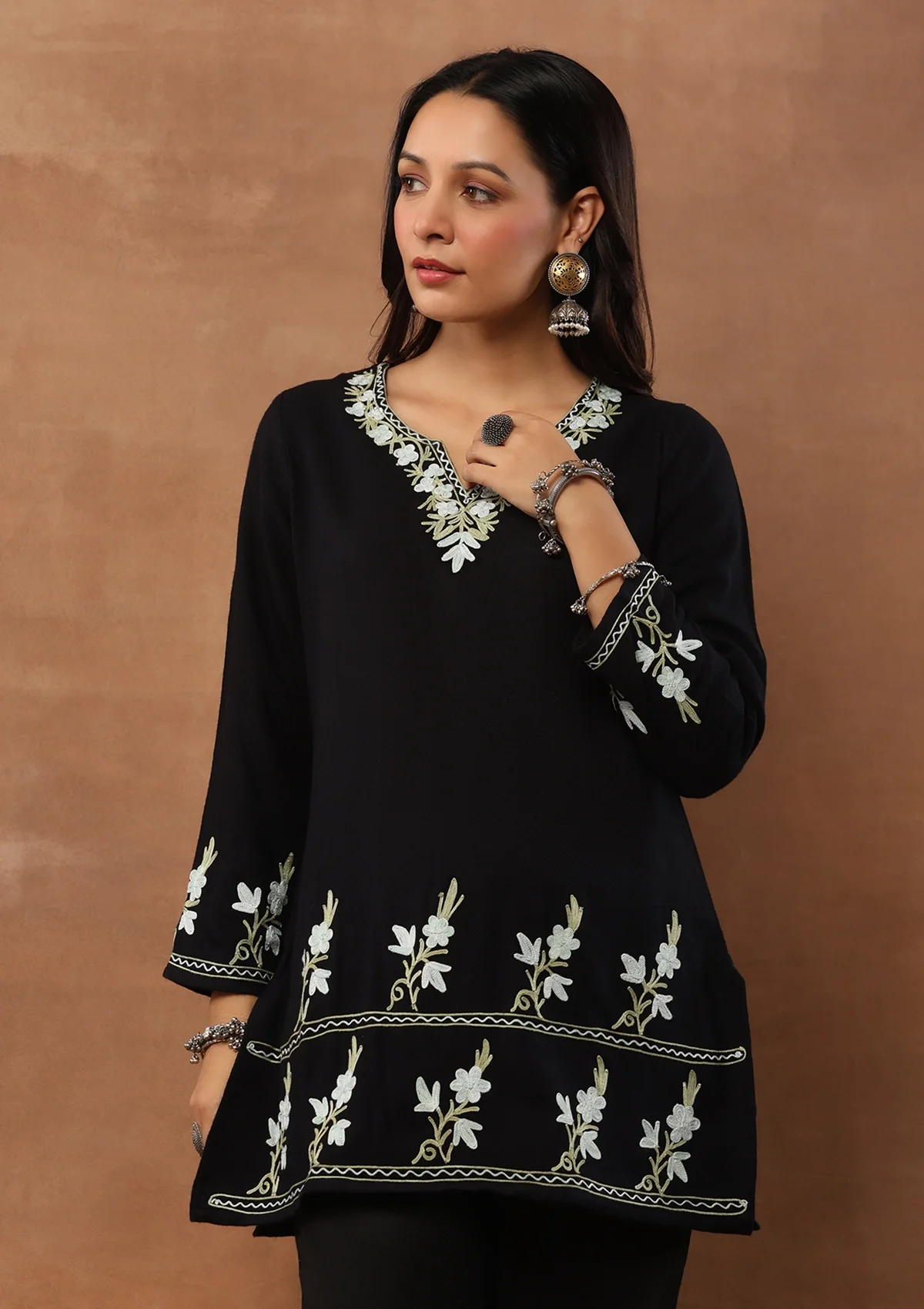 HOC Aari Embroidered Woollen Solid Women's Short Kurta - Black - Healthber