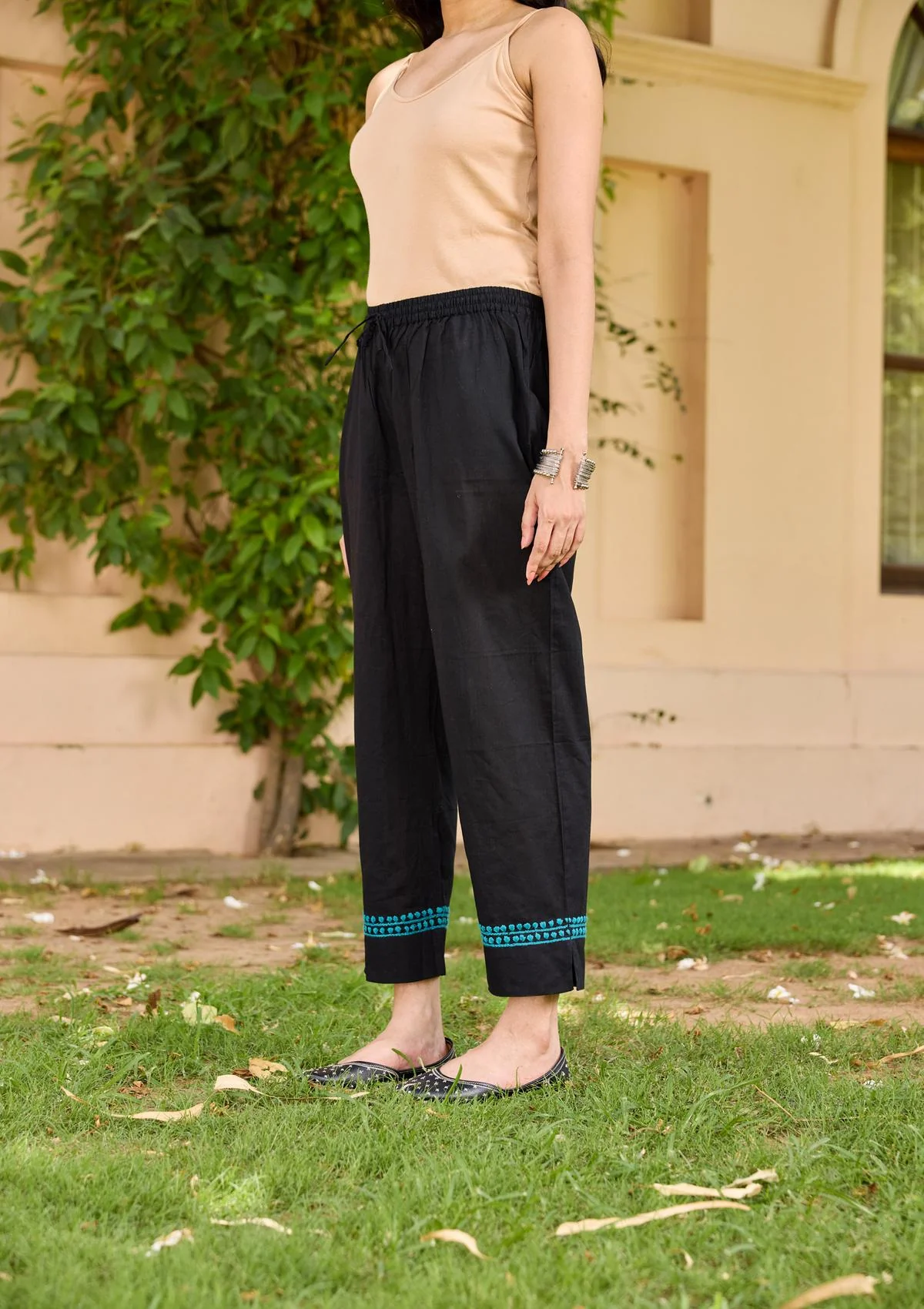 HOC Cotton Chikankari Solid Women's 2PC Long Kurta Set  - Black - Healthber