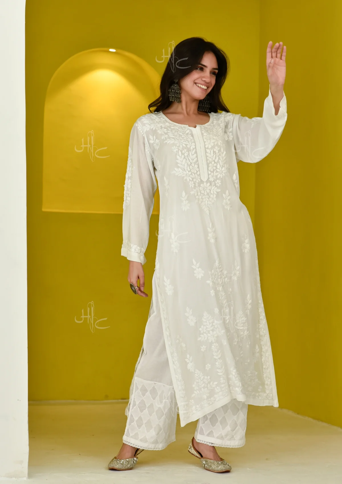 HOC Fenal Chikankari Modal Straight Kurta - White - Healthber