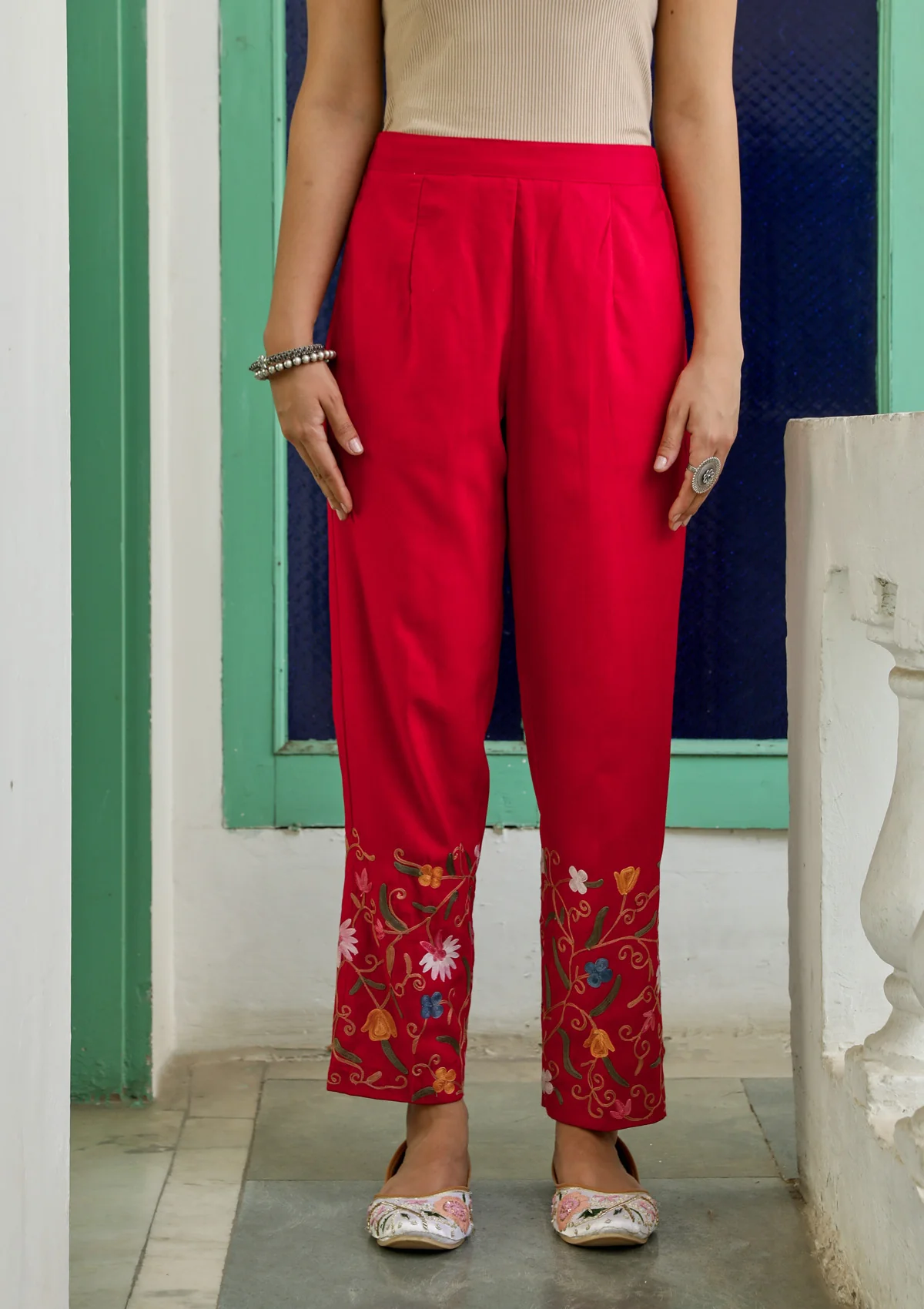 HOC Aari Embroidered Cotton Solid Women's 2 PC Co-ord Set - Red - Healthber