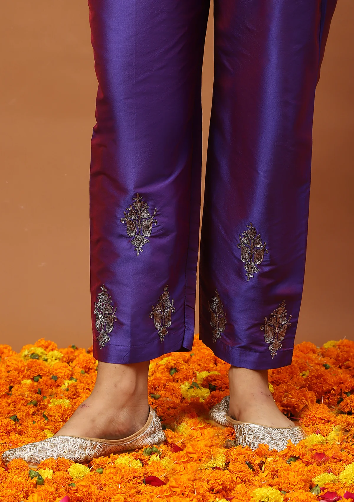 HOC Art Silk Embroidered Zari Solid Women's 2 PC Knee Length Kurta Set - Purple - Healthber