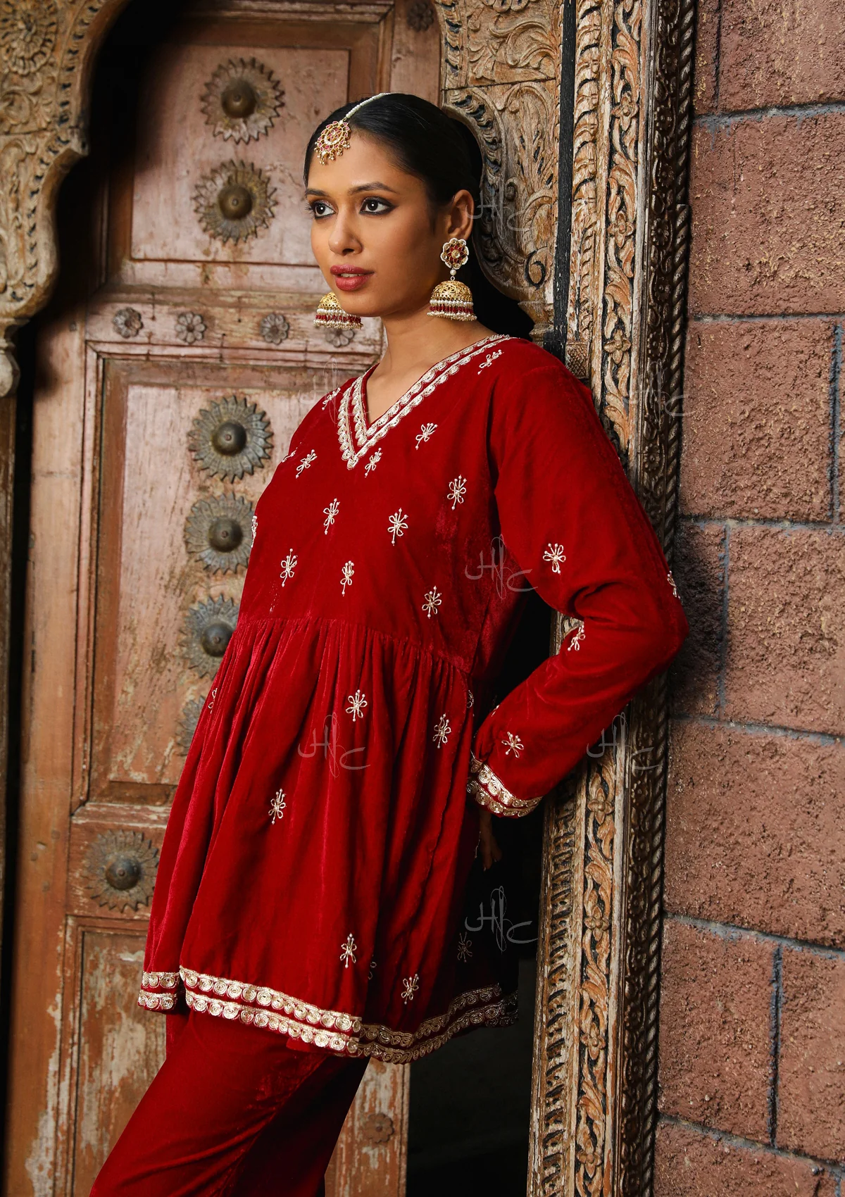 HOC Rumi Embroidered Velvet A-line Kurta Set - Healthber
