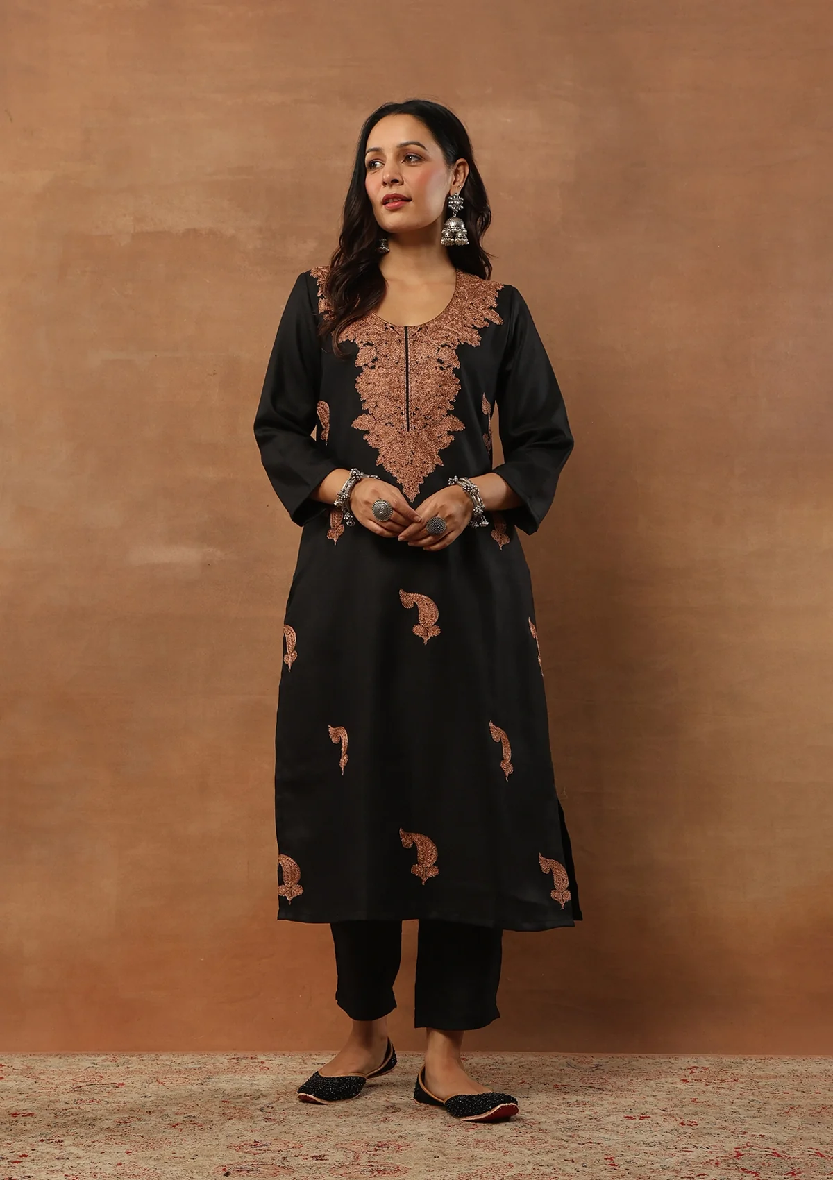 HOC Aari Woollen Straight Kurta Set with Dupatta-Black - Healthber
