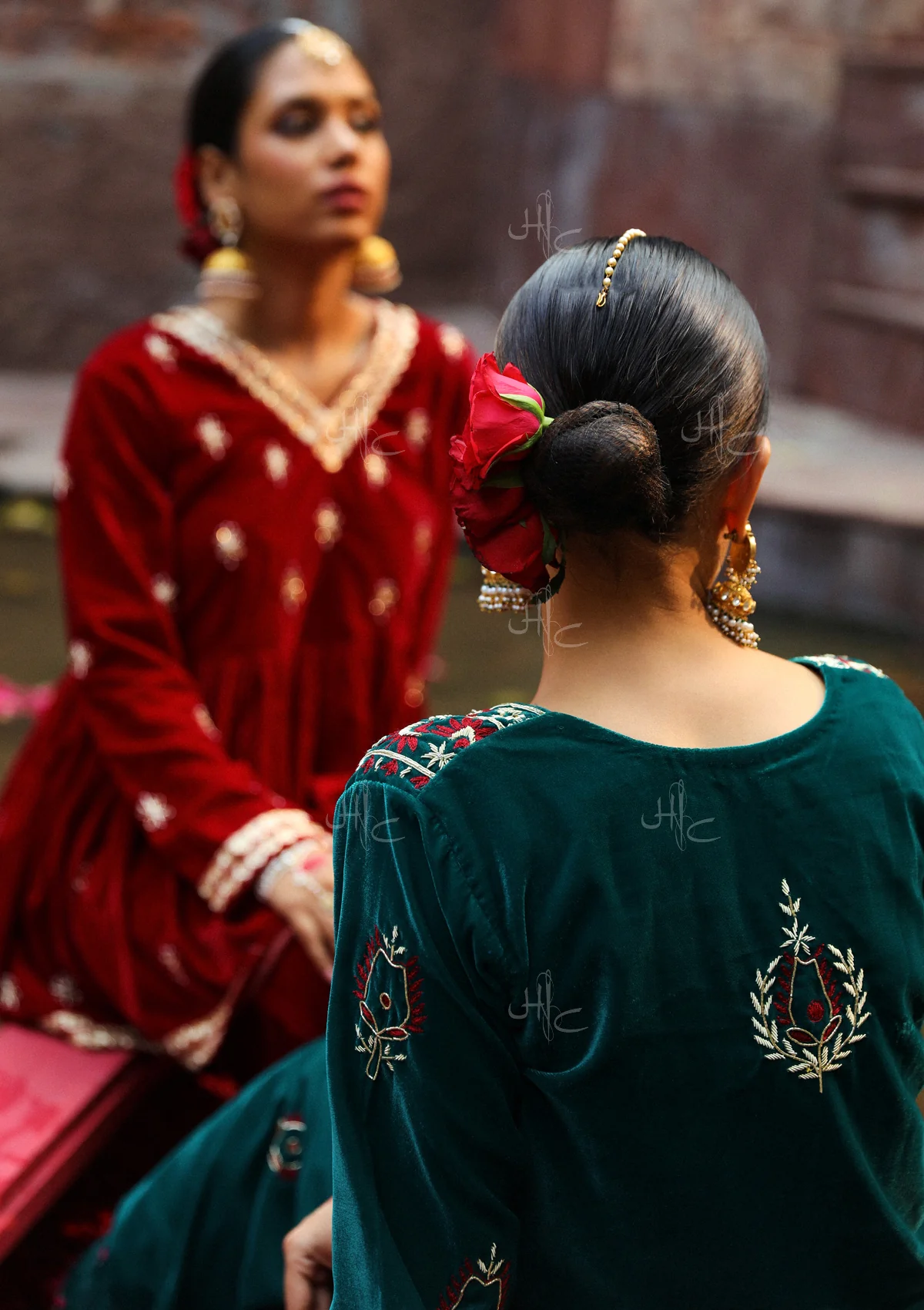 HOC Rumi Embroidered Velvet A-line Kurta Set - Healthber