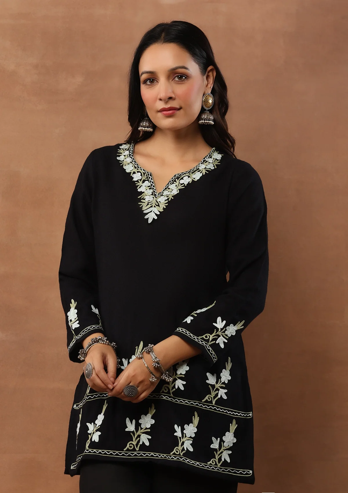 HOC Aari Embroidered Woollen Solid Women's Short Kurta - Black - Healthber