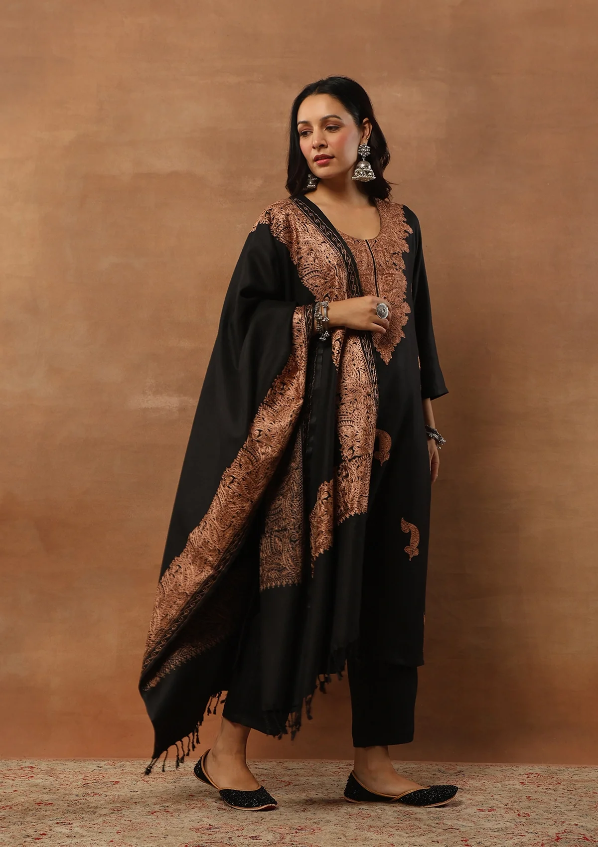 HOC Aari Woollen Straight Kurta Set with Dupatta-Black - Healthber