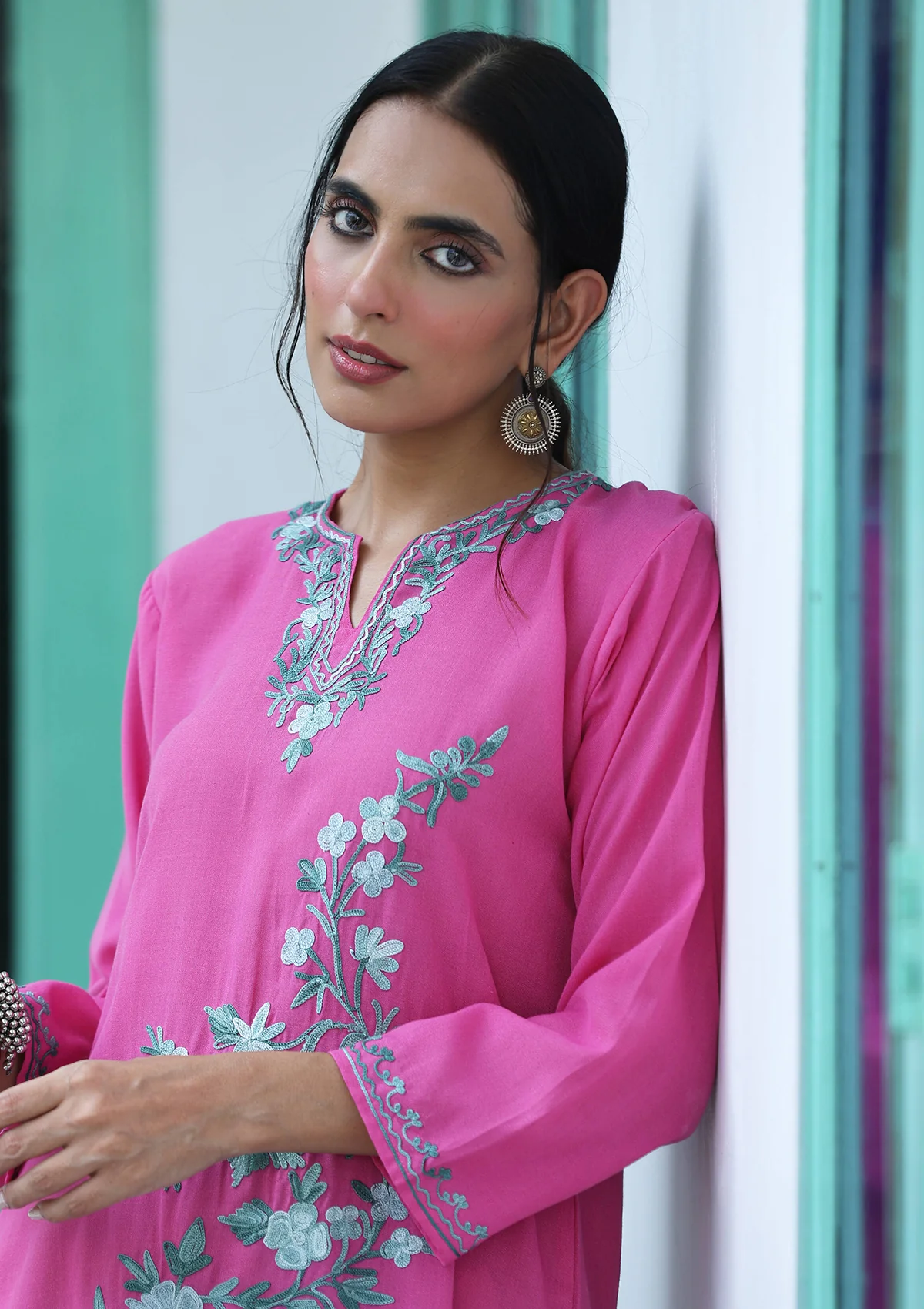 HOC Aari Embroidered Cotton Solid Women's Long Kurta - Pink - Healthber