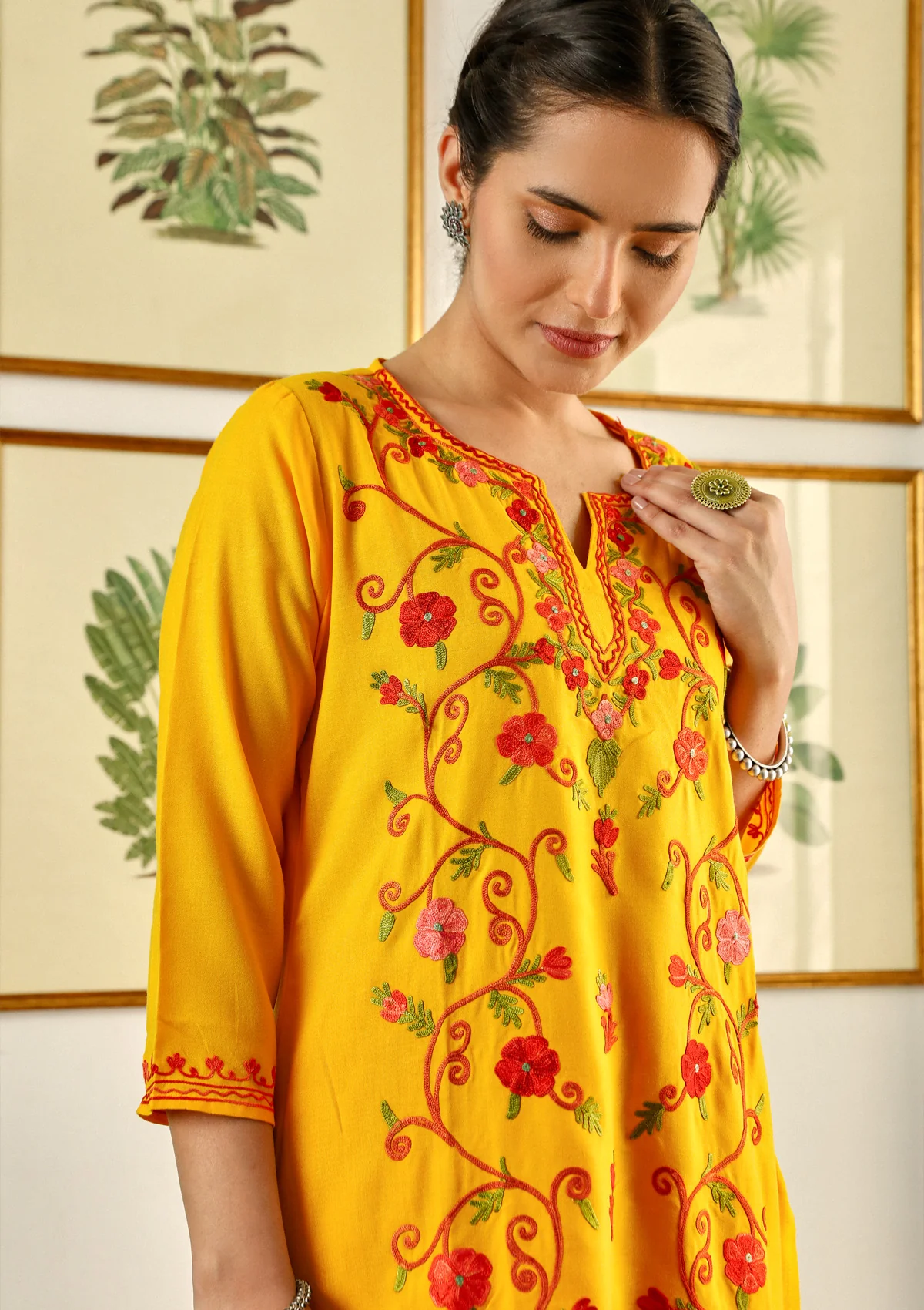 HOC Aari Embroidered Cotton Solid Women's Short Kurta - Yellow - Healthber